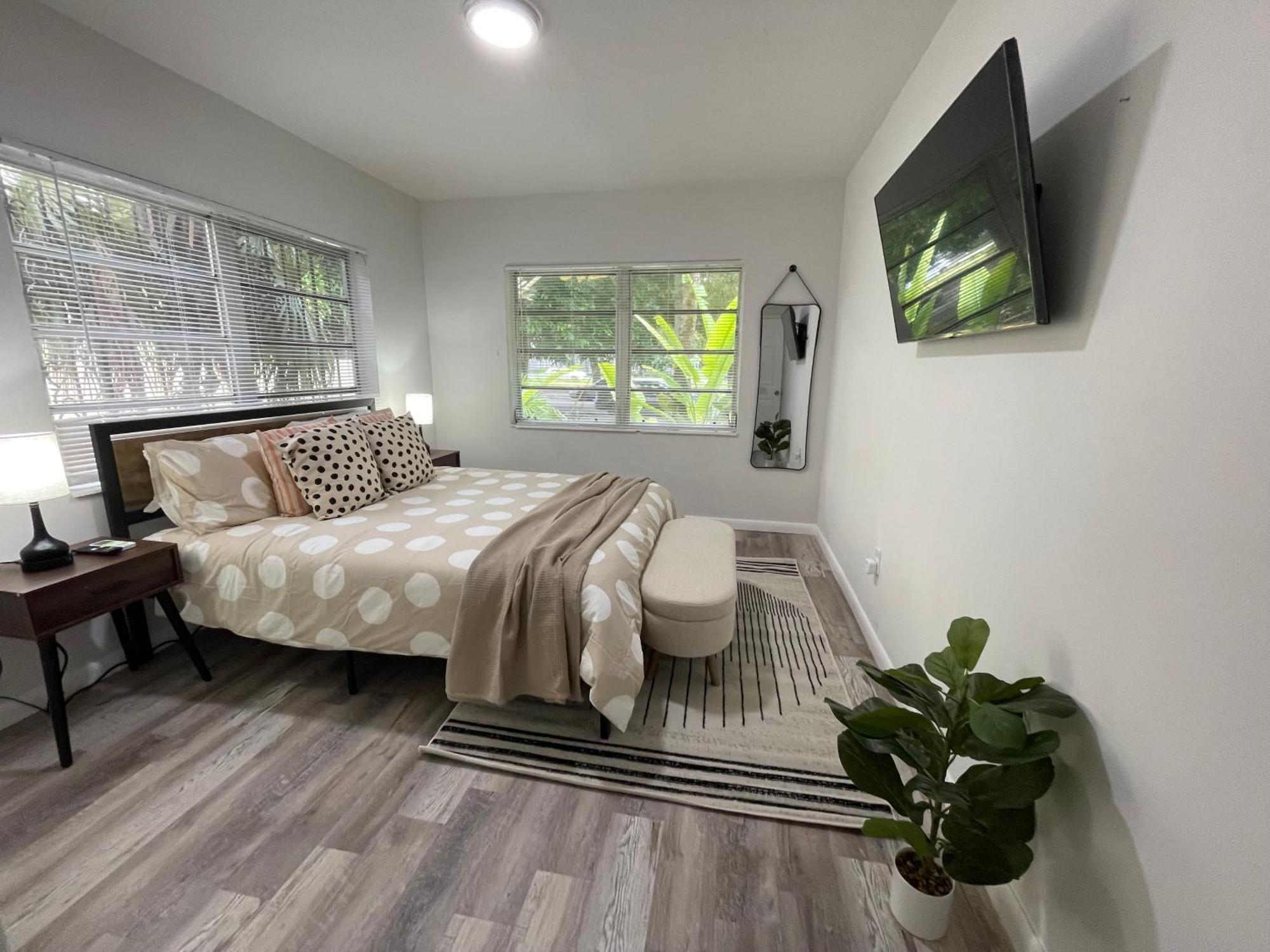 Apartment Fully Equipped With Parking Near Cocowalk Miami