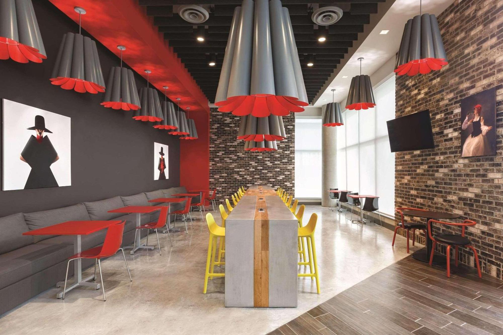 Radisson Red Airport