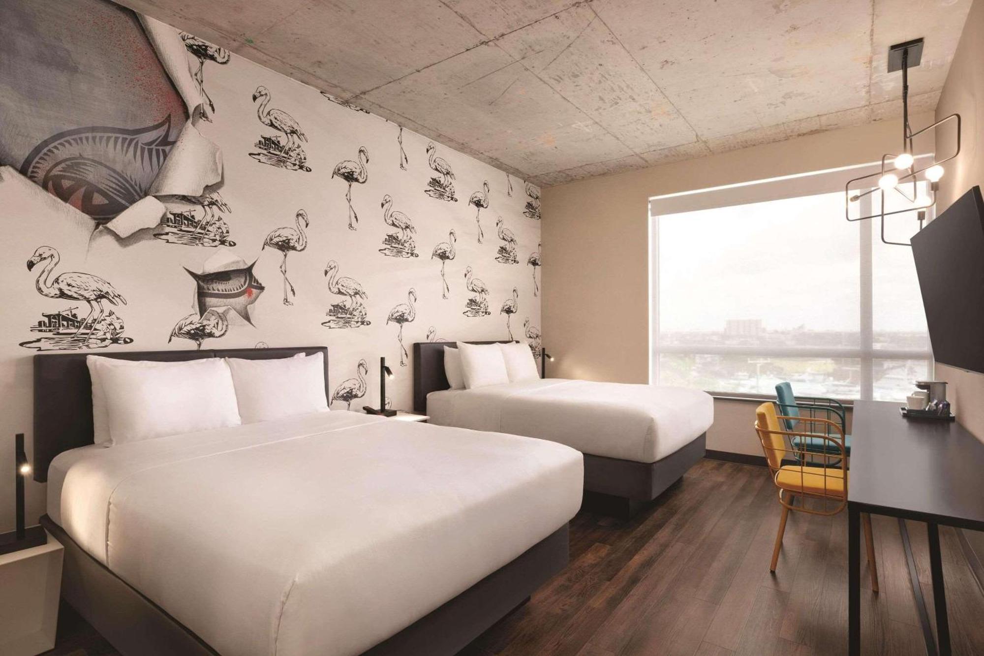 Radisson Red Airport 3* Miami