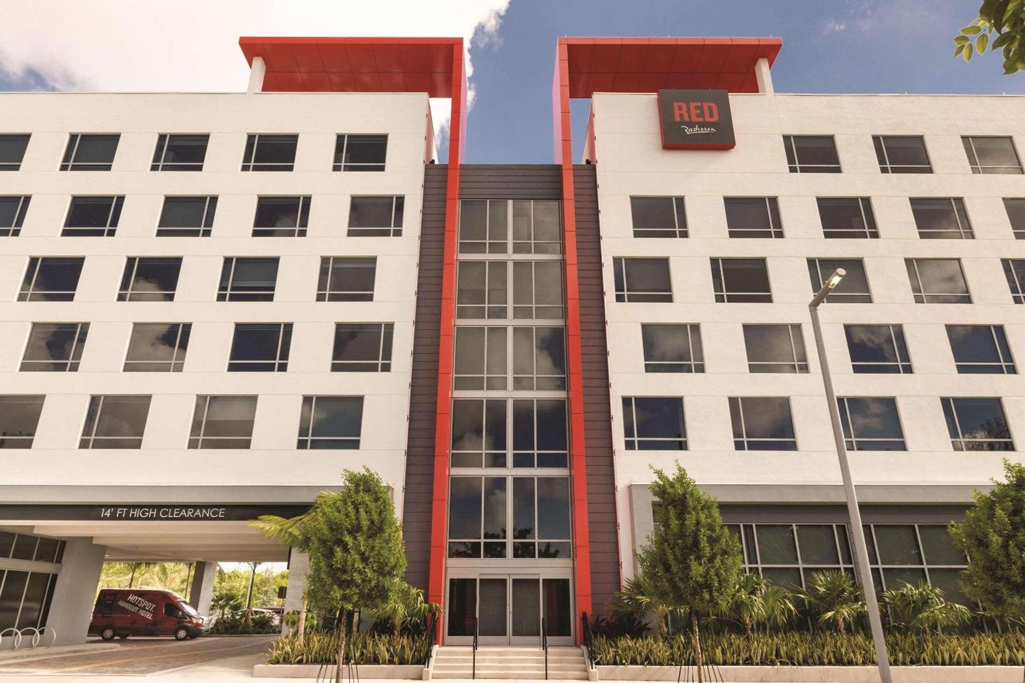 Radisson Red Airport Hotel