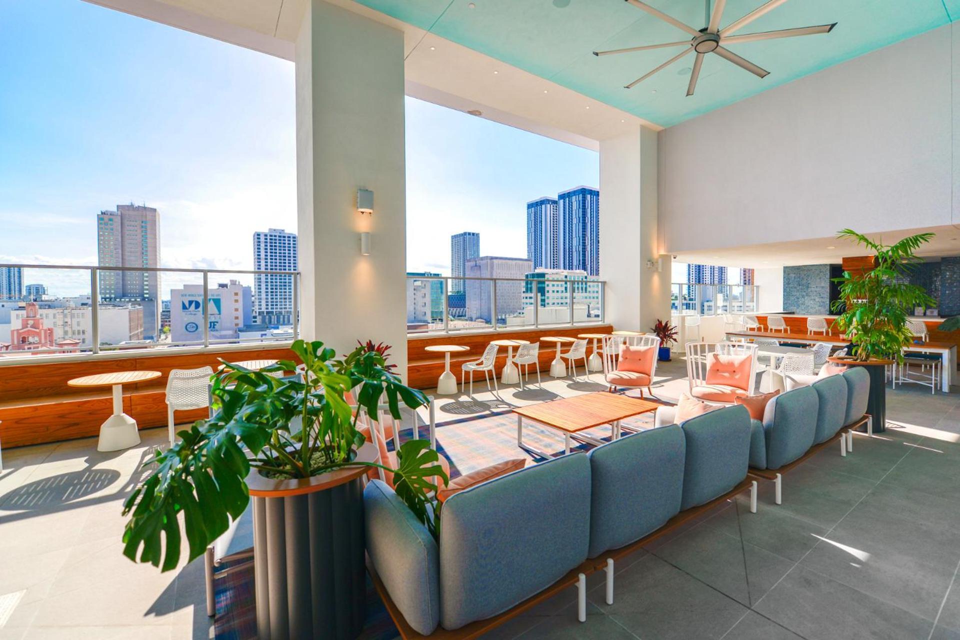 Luxury One-bedroom W Amenities!