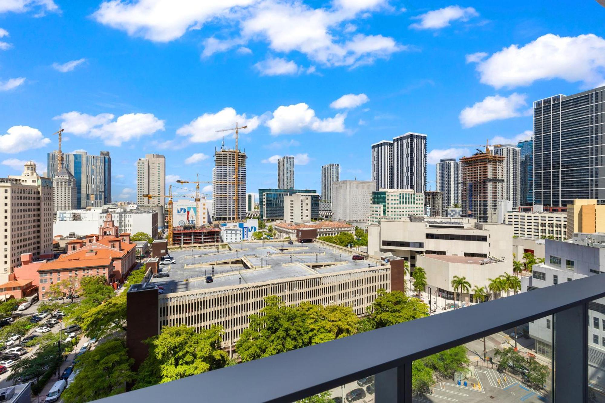 Luxury One-bedroom W Amenities! Apartment *