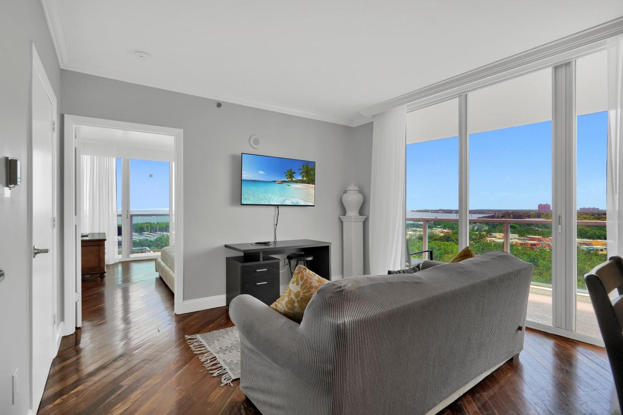 Fabulous 2 Bedroom In Heart Of Grove Aparthotel