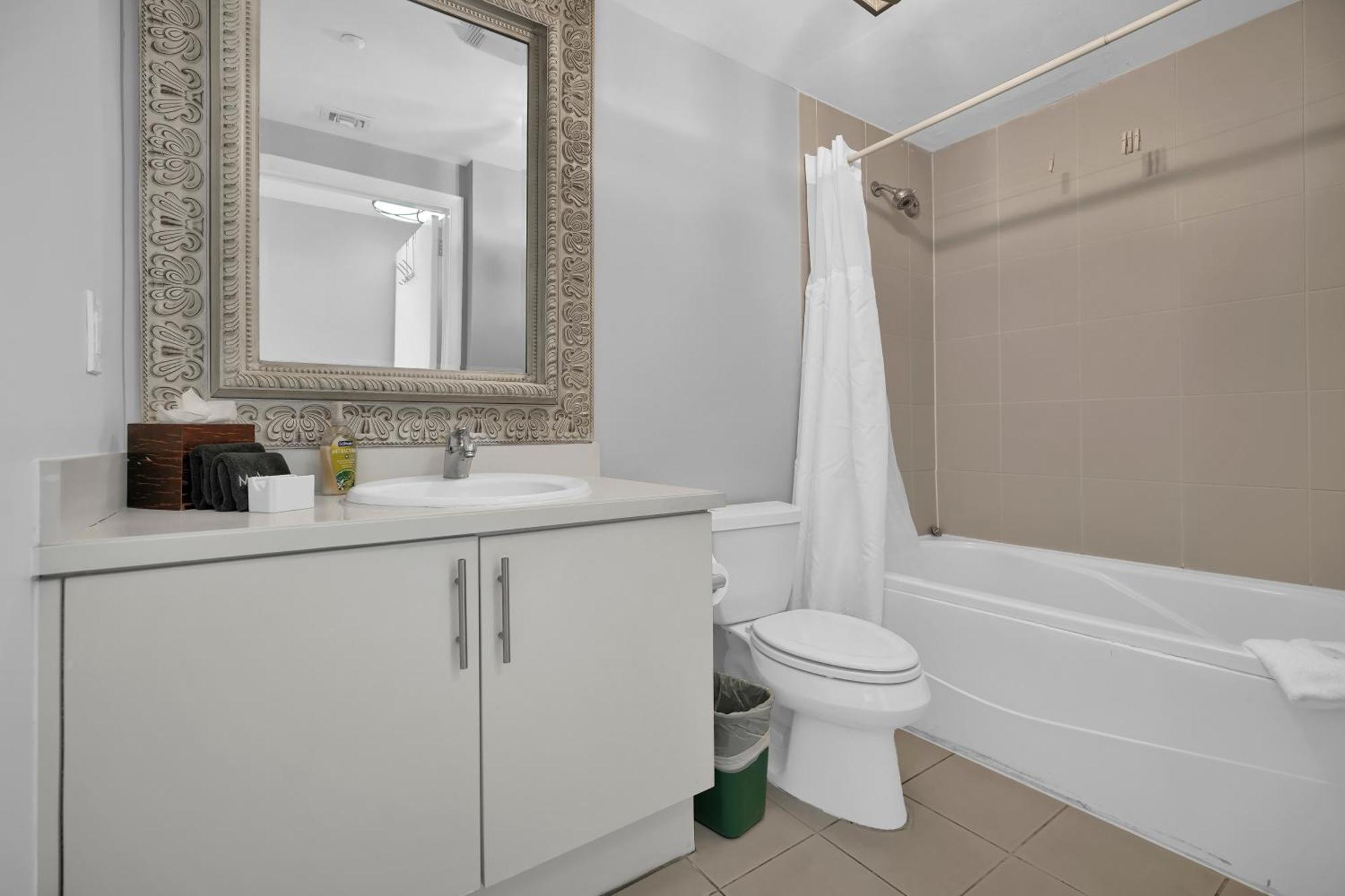 Tropical Paradise Spacious 3 Bedroom Aparthotel *