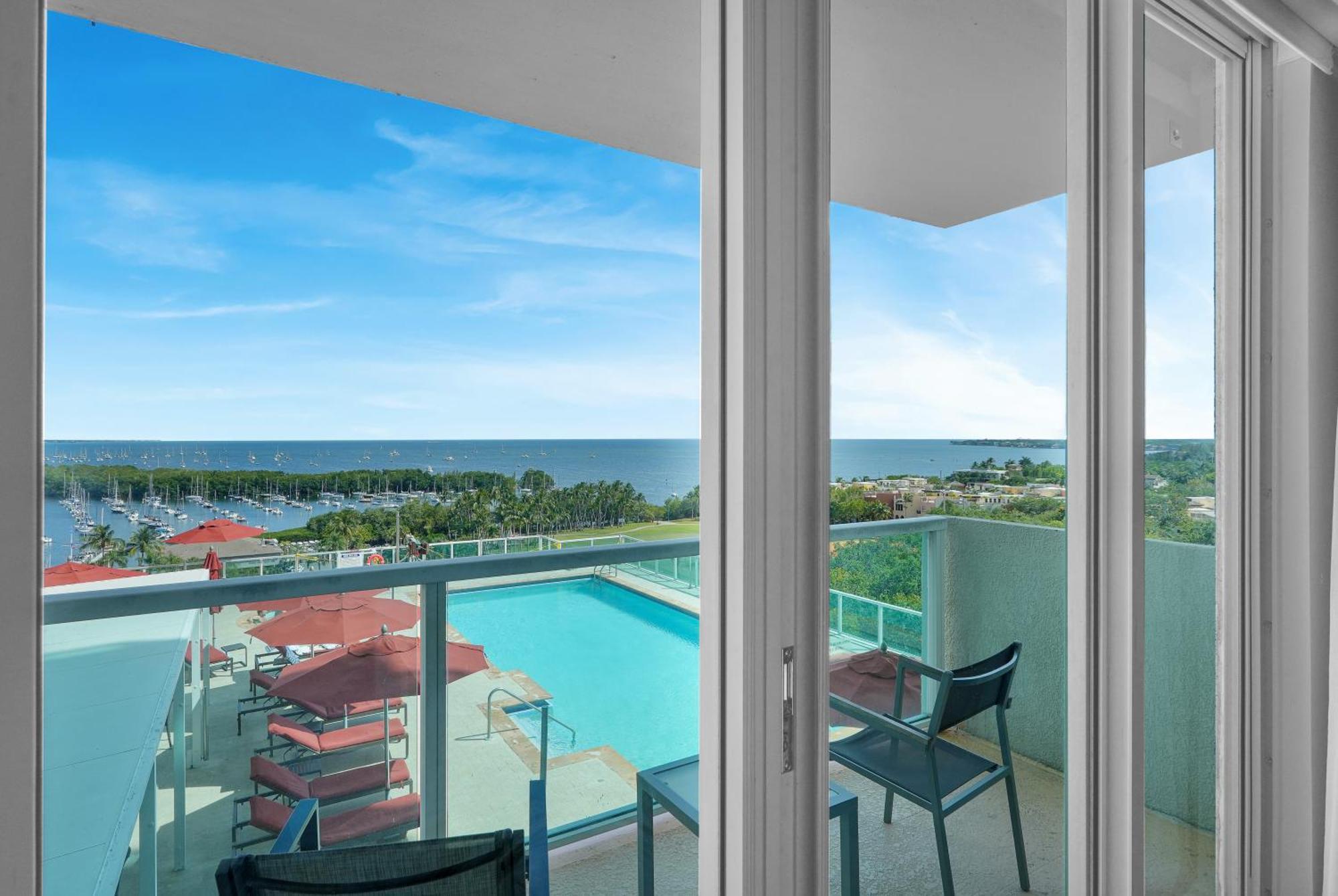 Tropical Paradise Spacious 3 Bedroom