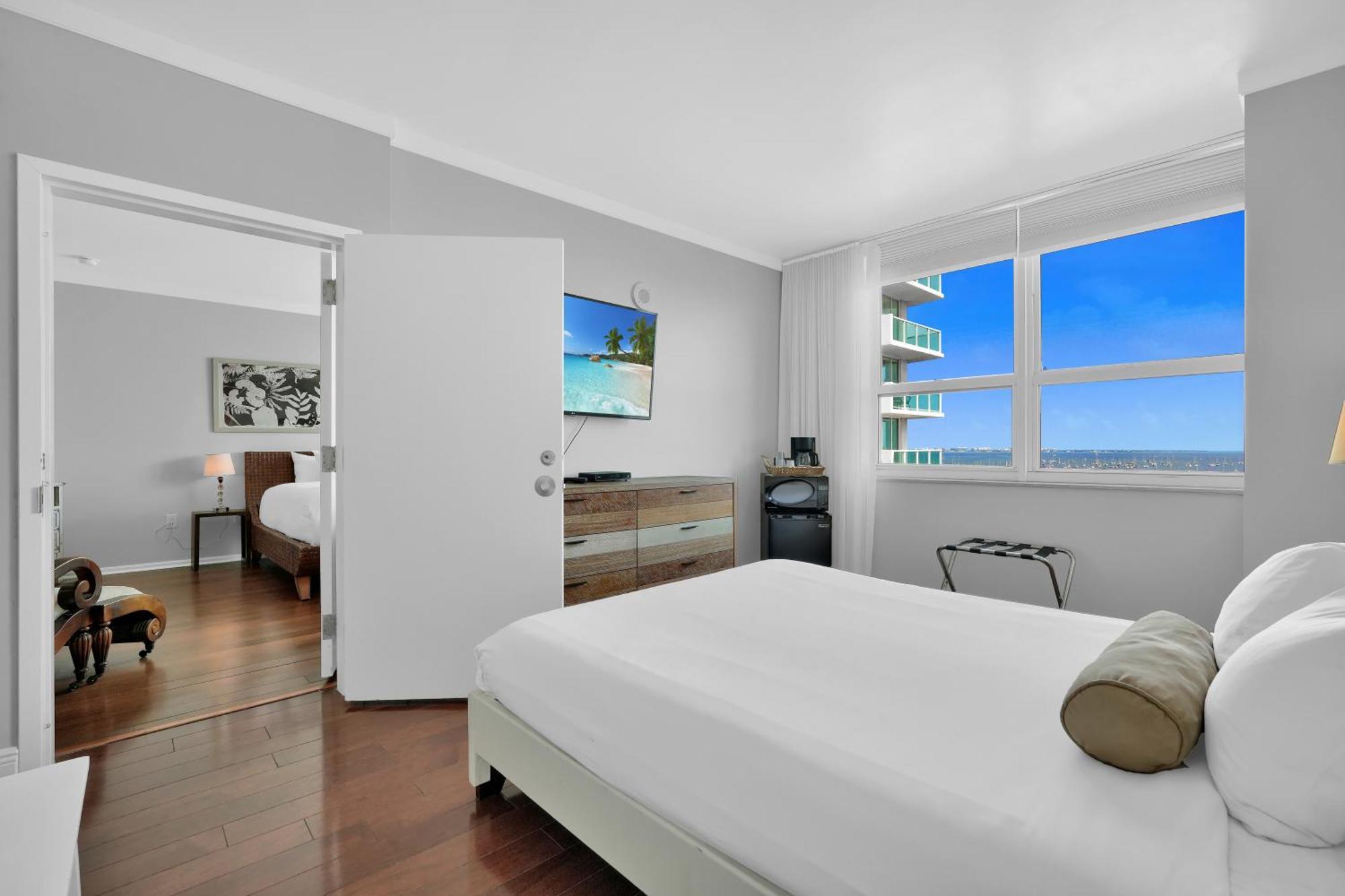 Tropical Paradise Spacious 3 Bedroom Aparthotel *
