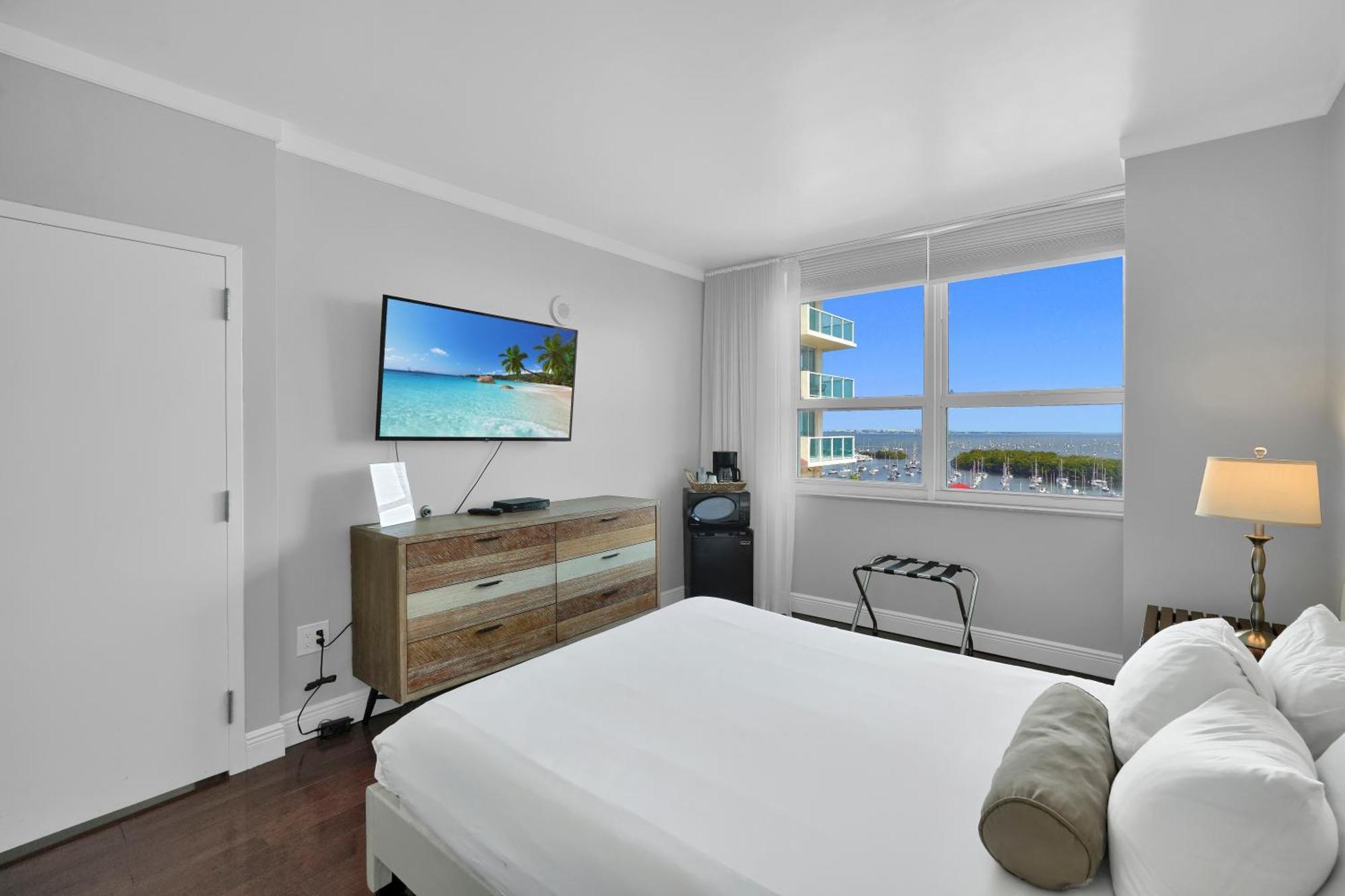Tropical Paradise Spacious 3 Bedroom * Miami