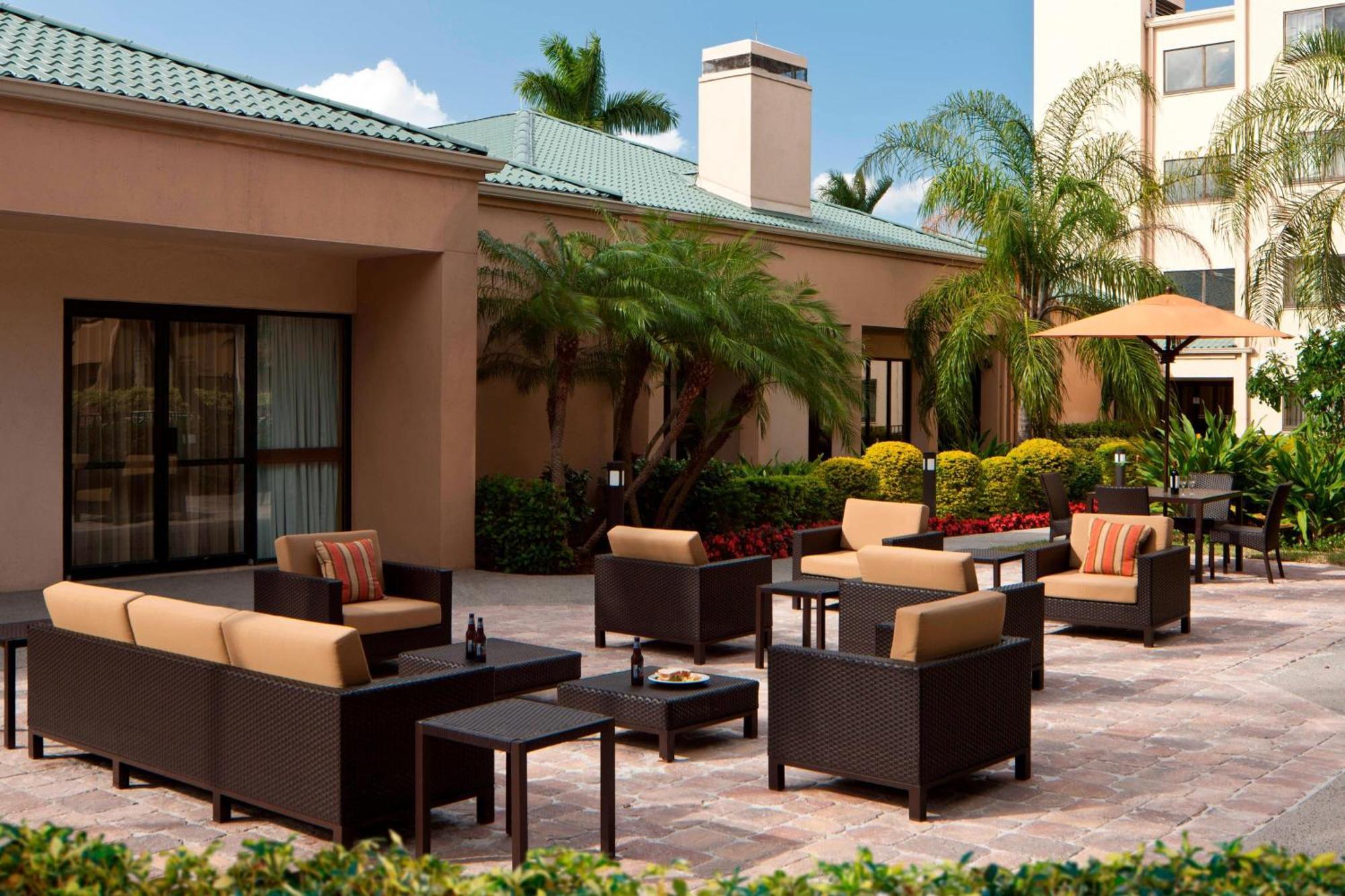Courtyard Airport West Doral Miami