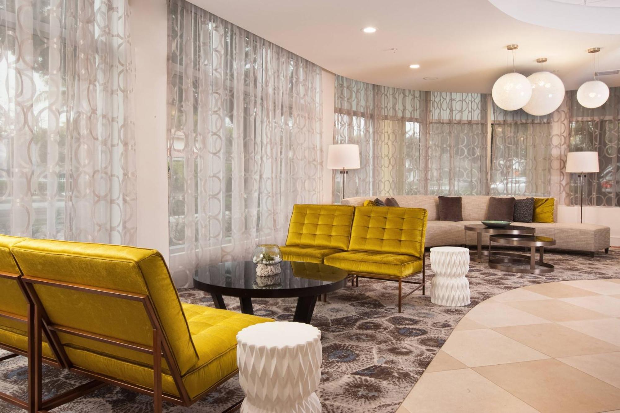 Courtyard Coral Gables Hotel Miami