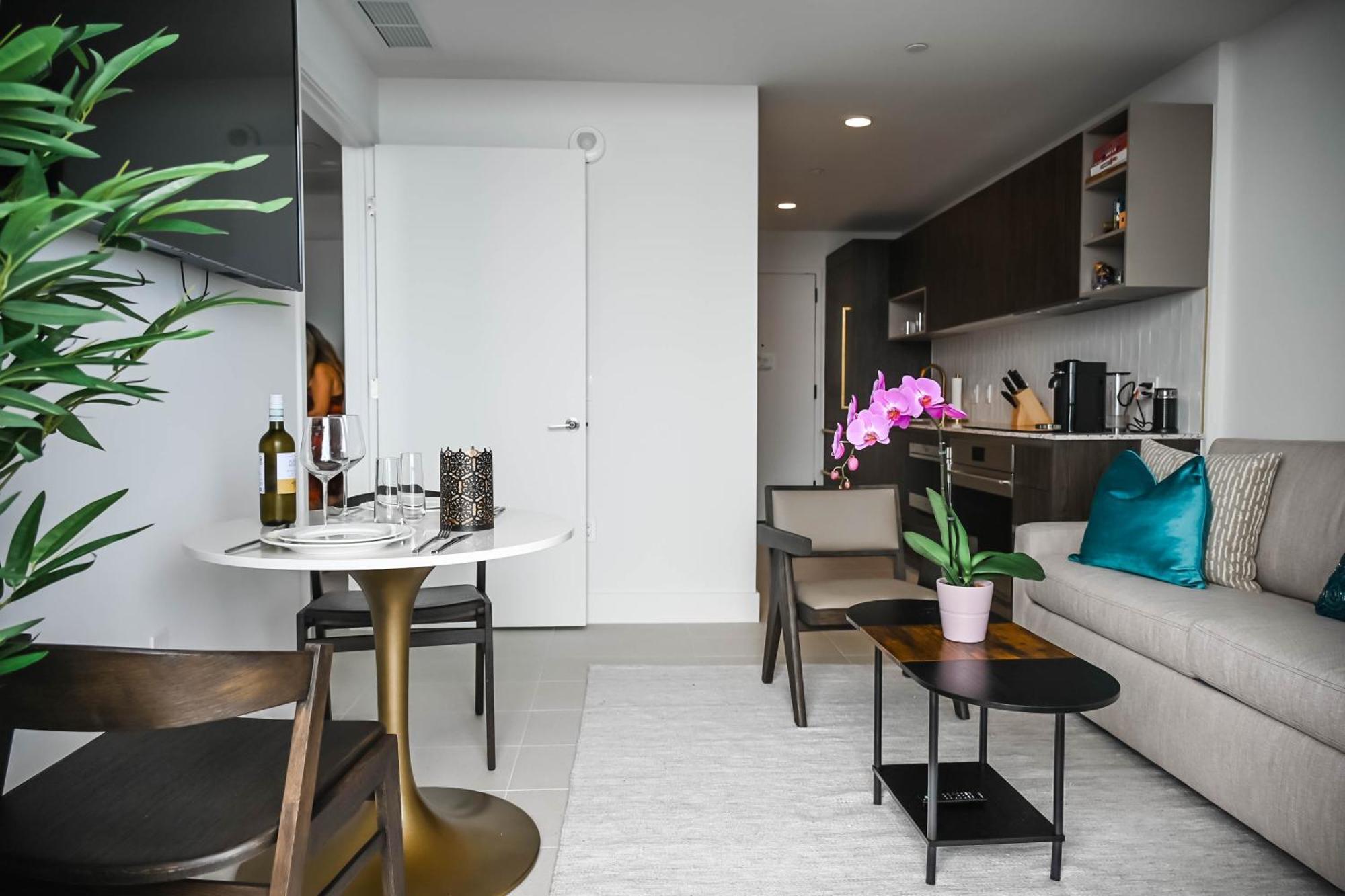 Magic Miami Penthouse Balcony Ocean View, Pool Resort, Spa, Heart Of Miami Apartment *