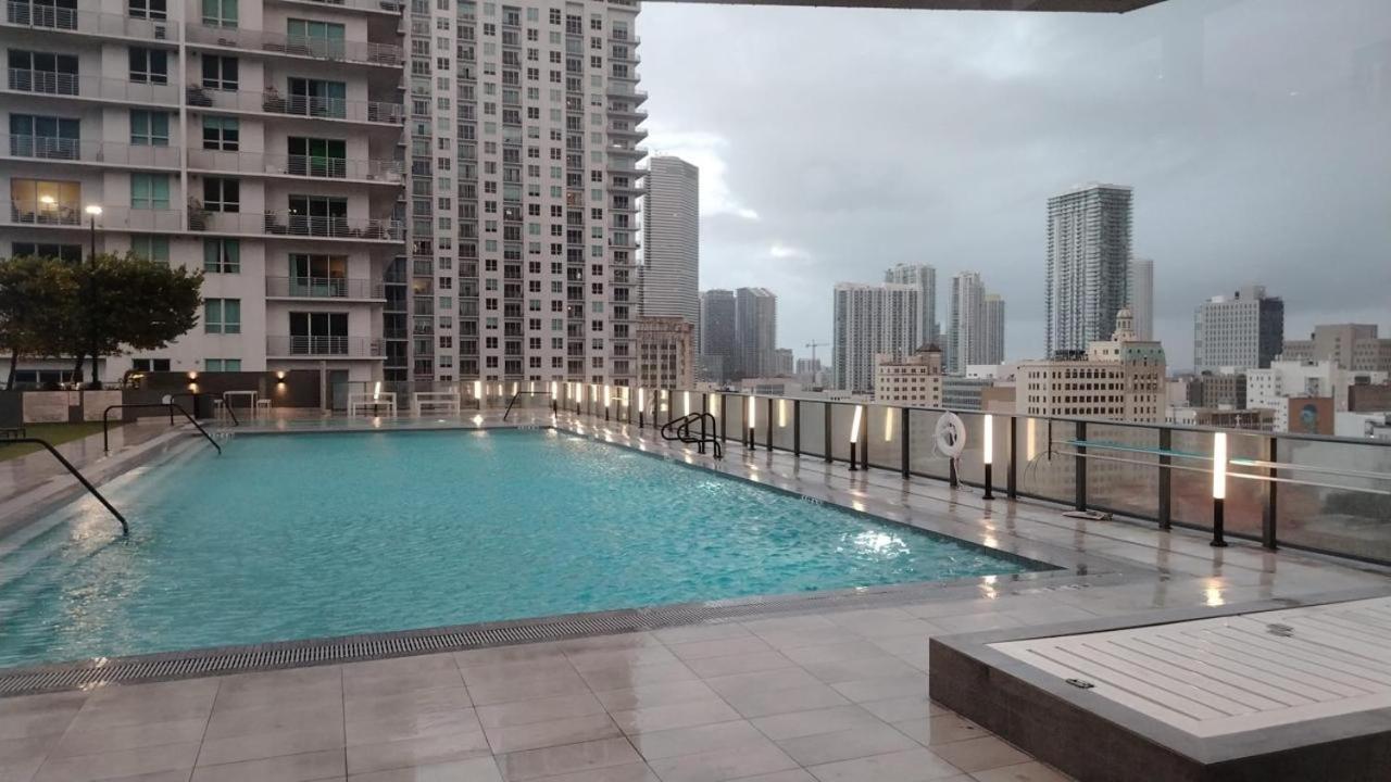 New Modern Downtown Apartamento
