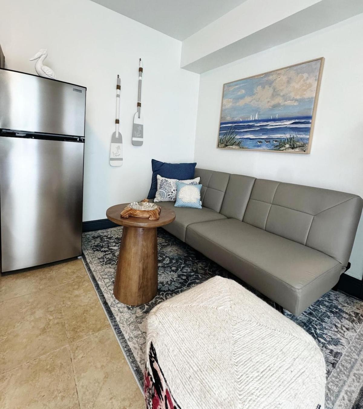 Apartment Stylish 1br Near Airport & Port!