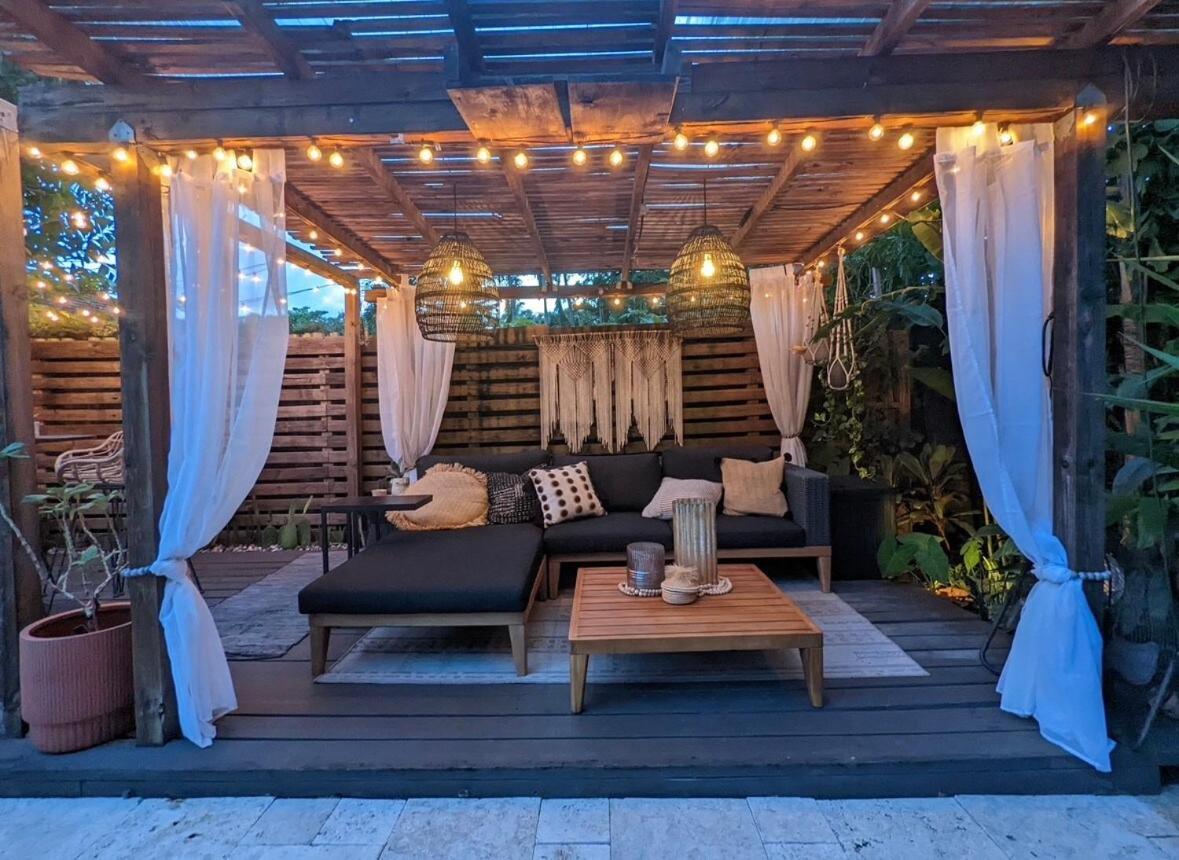 Casa de férias 10 Min From Wynwood, Tropical Oasis W Heated Pool