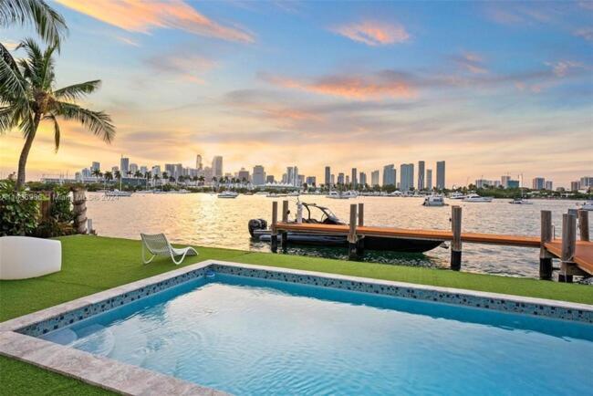 Villa Waterfront Paradise 4 Bd Breeze With Pool