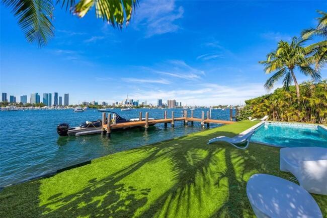 Waterfront Paradise 4 Bd Breeze With Pool Villa Miami