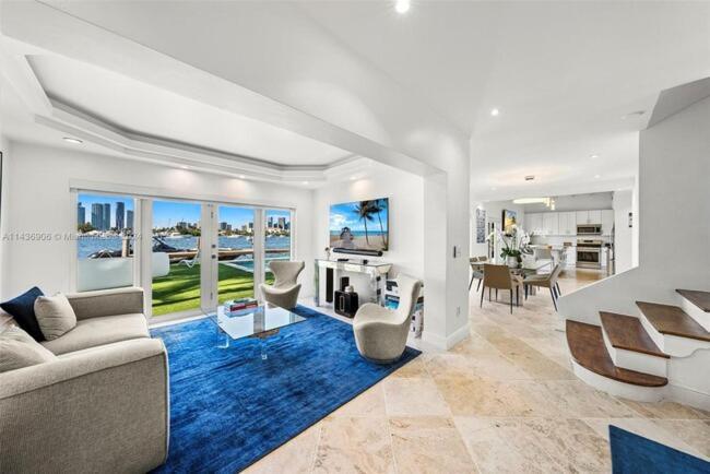 Villa Waterfront Paradise 4 Bd Breeze With Pool *