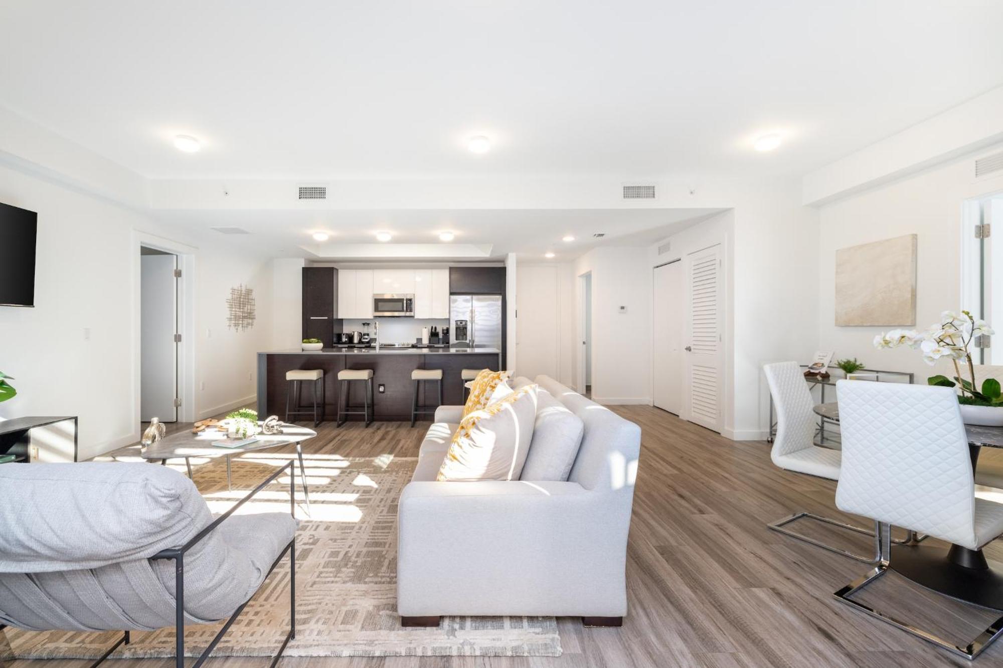 Stylish 2br Retreat, With Rooftop Lounge Apartment *