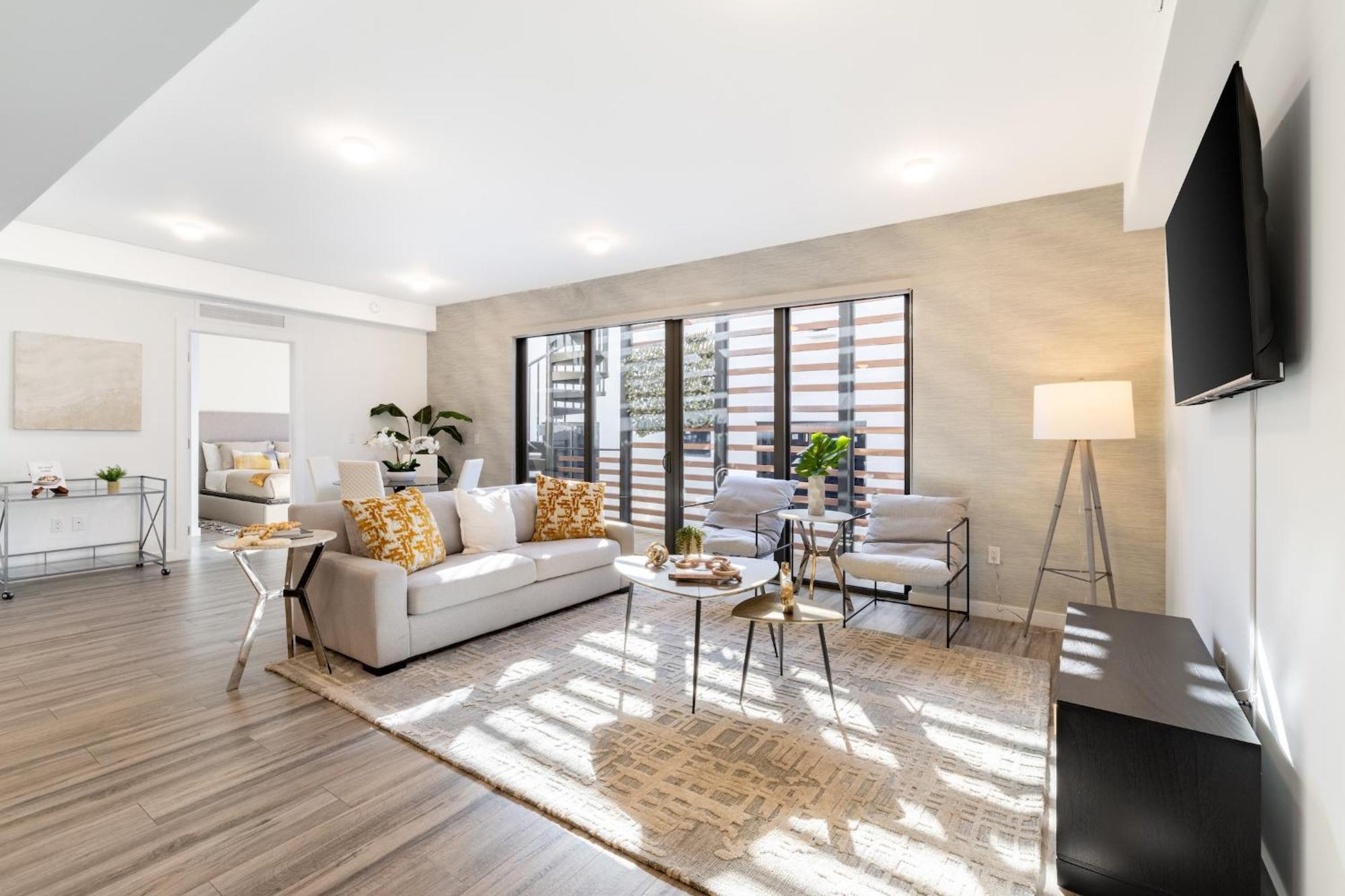 Stylish 2br Retreat, With Rooftop Lounge * Miami