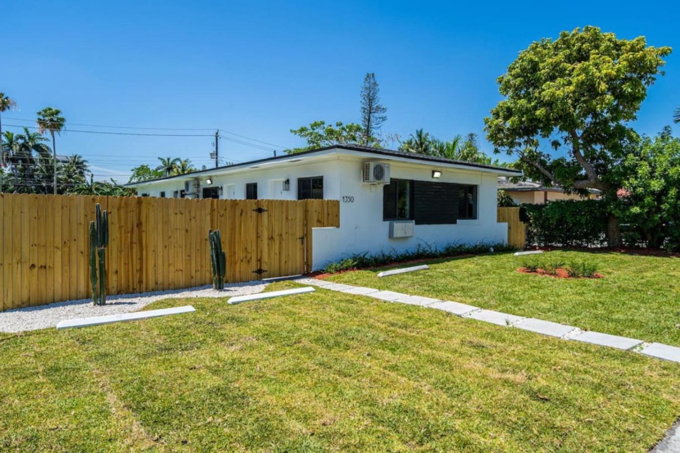 Apartamento Unit 2 Cute In North Miami