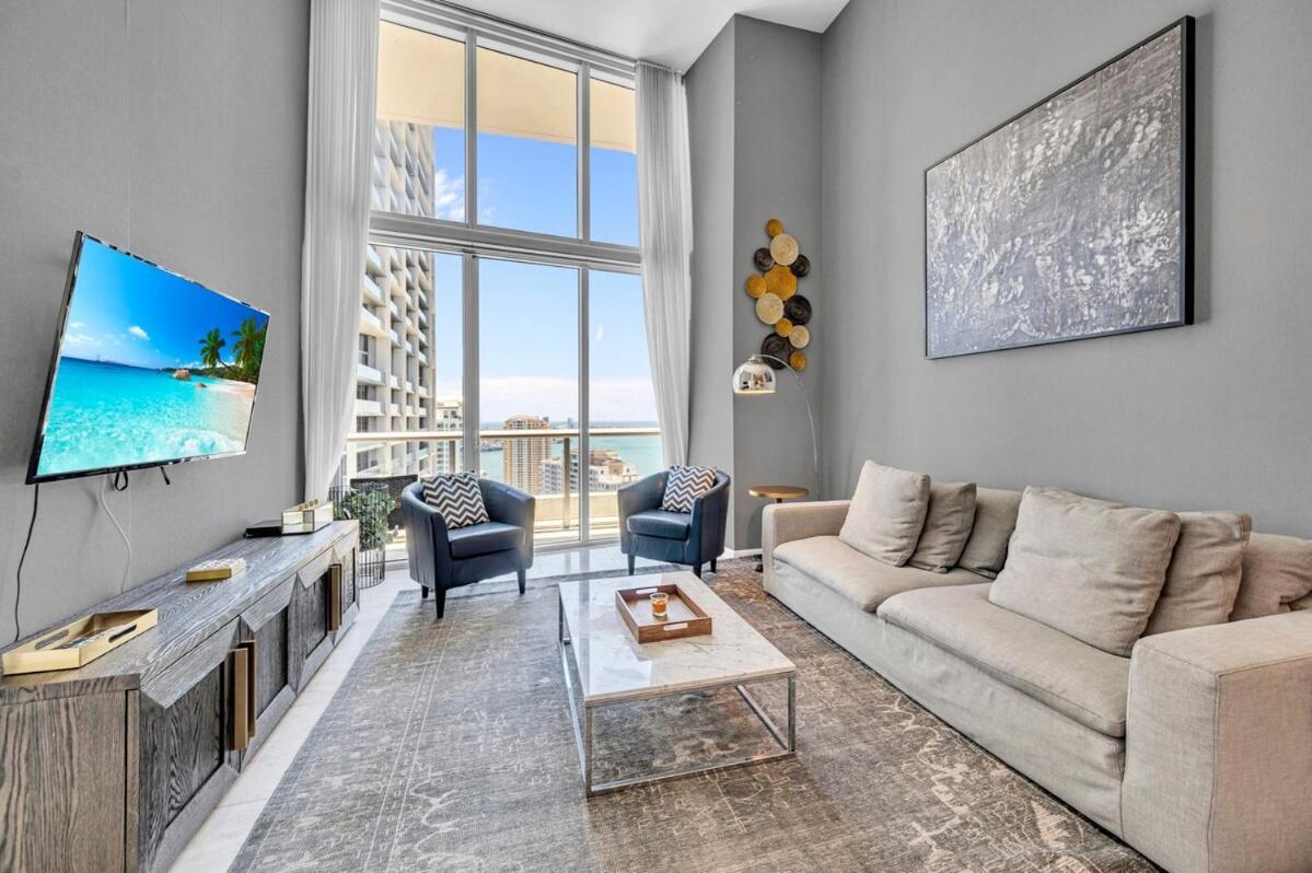 Stunning 40th Floor High Ceiling Icon Brickell With Access Miami