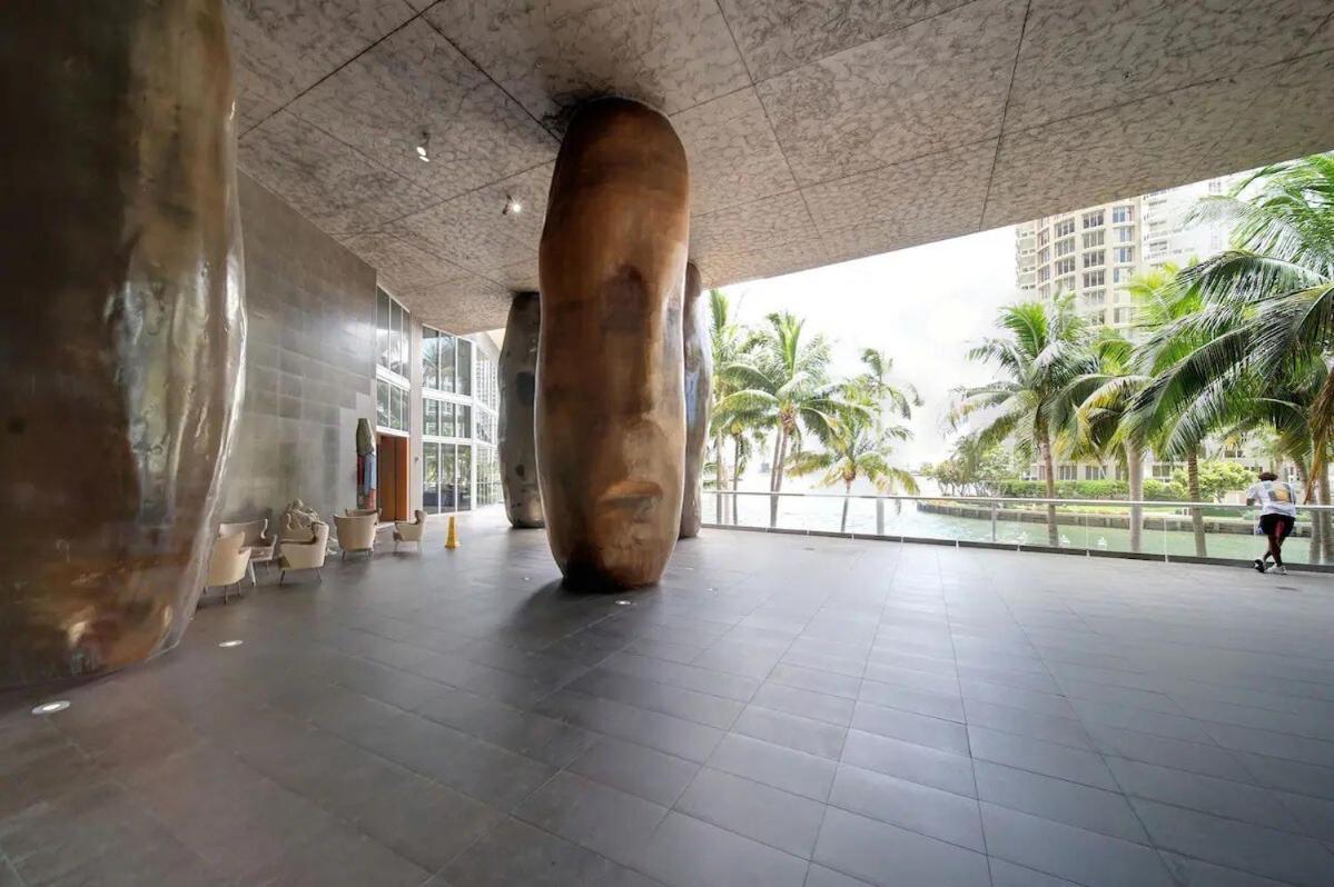 Apartment Stunning 40th Floor High Ceiling Icon Brickell With Access Miami
