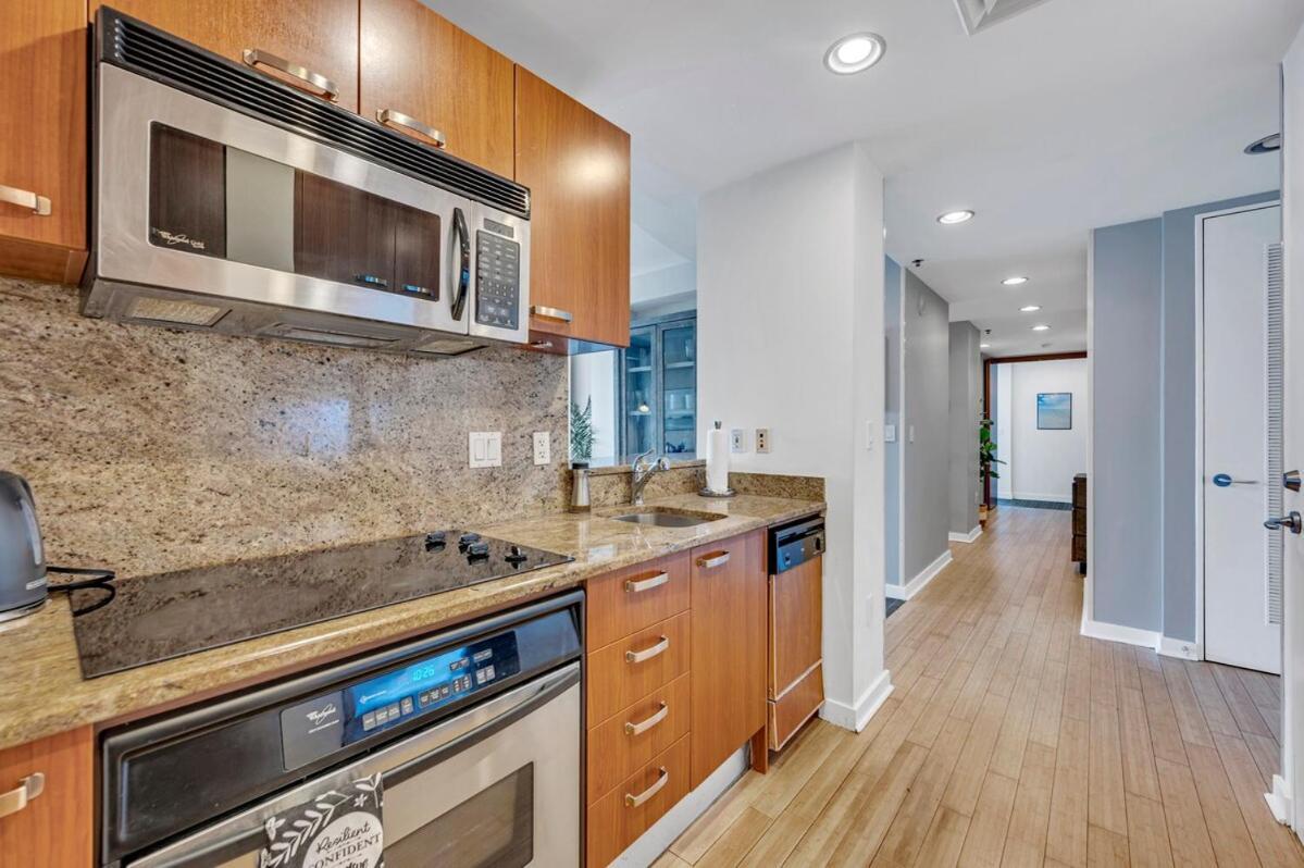 Apartamento Spacious Corner At Aka With Bay View In Ideal Location Free Parking