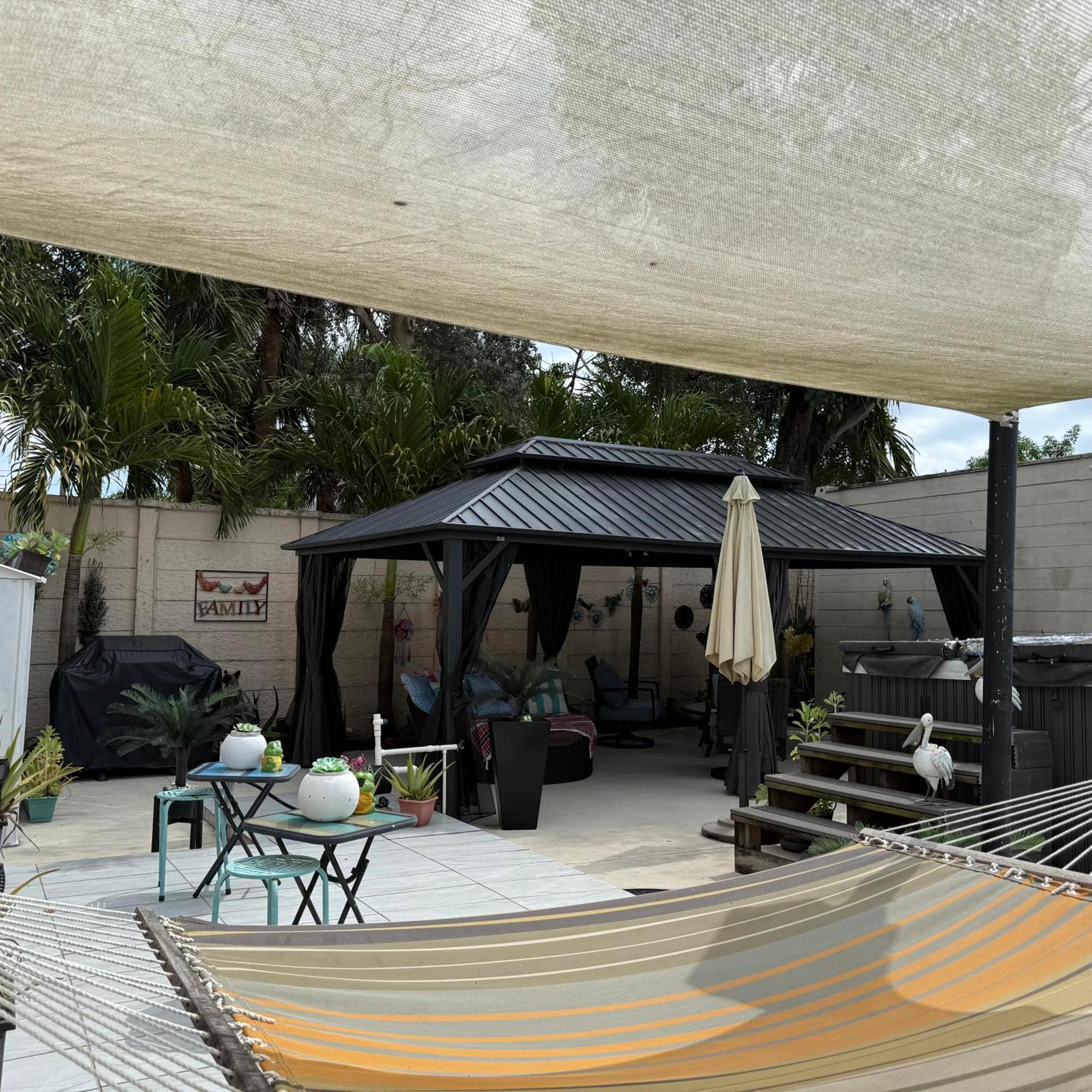 Tiny Place W Private Hot Jacuzzi 7 Min To International Airport * Miami