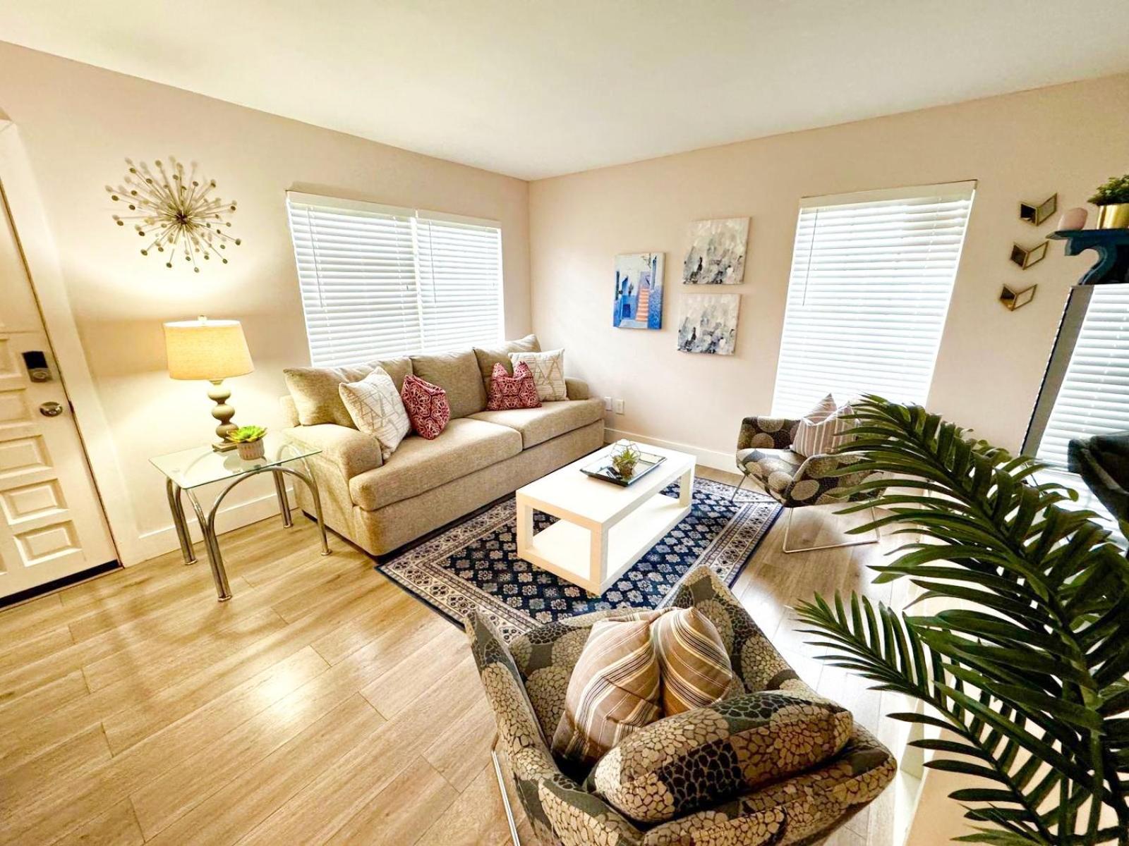Cozy Near Coconut Grove And The Of Holiday home Miami