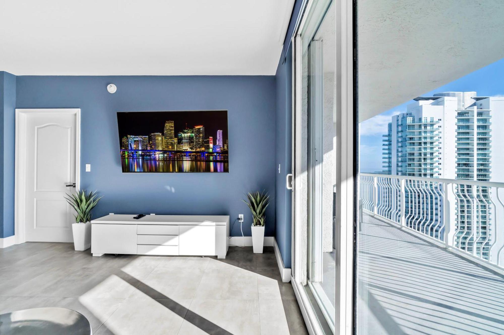 High-end In Glamorous Brickell * Miami