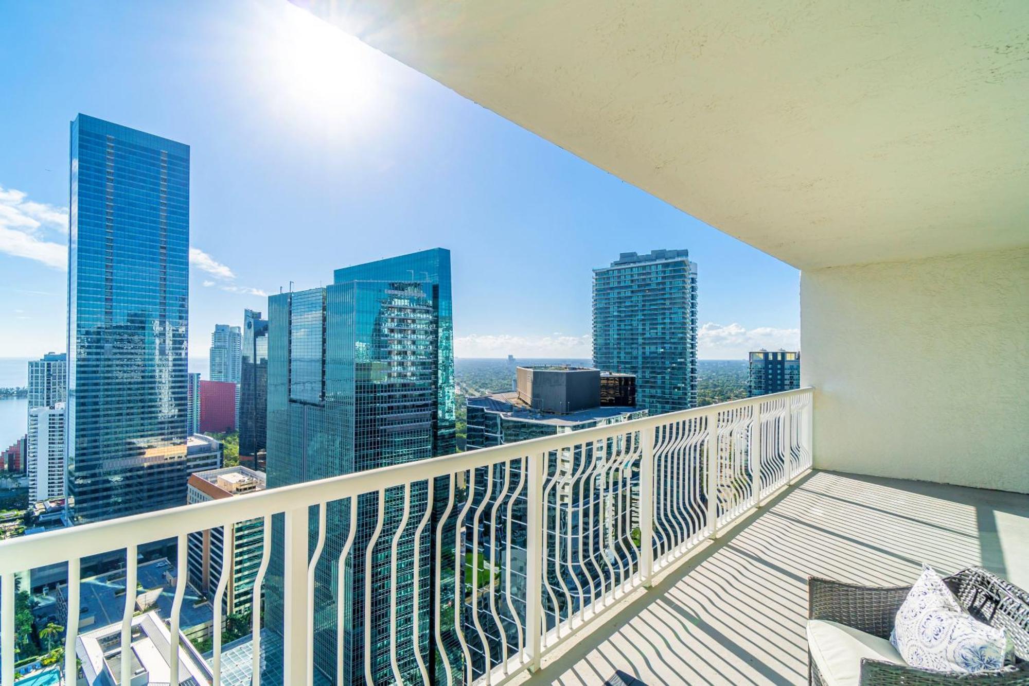 High-end In Glamorous Brickell Apartment