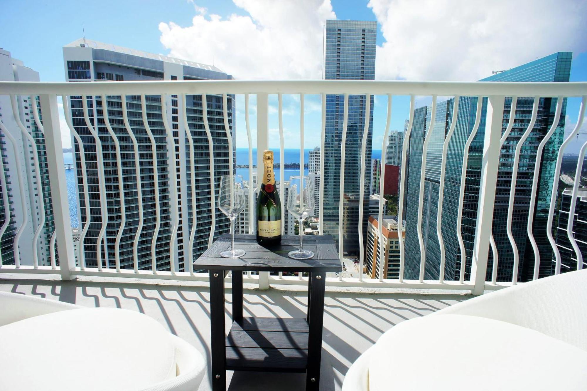 High-end In Glamorous Brickell Apartment Miami