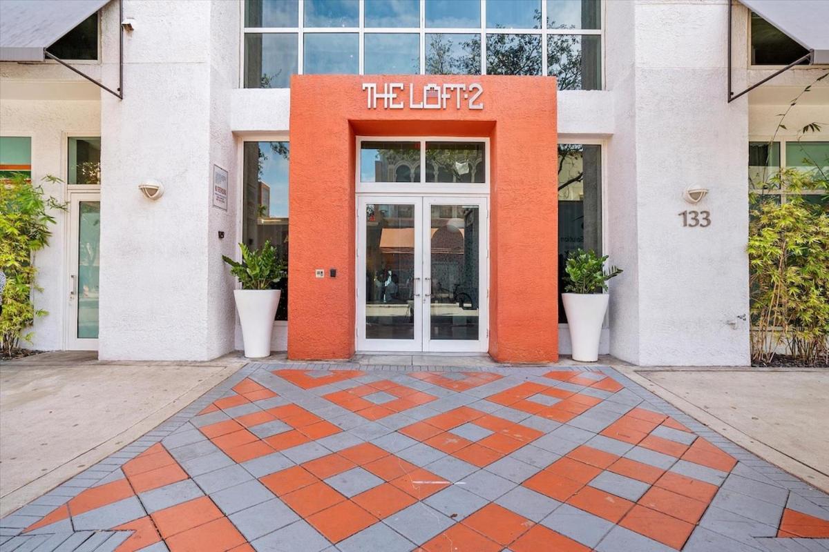 Lux Penthouse Loft - Free Parking - Bay Views Apartment