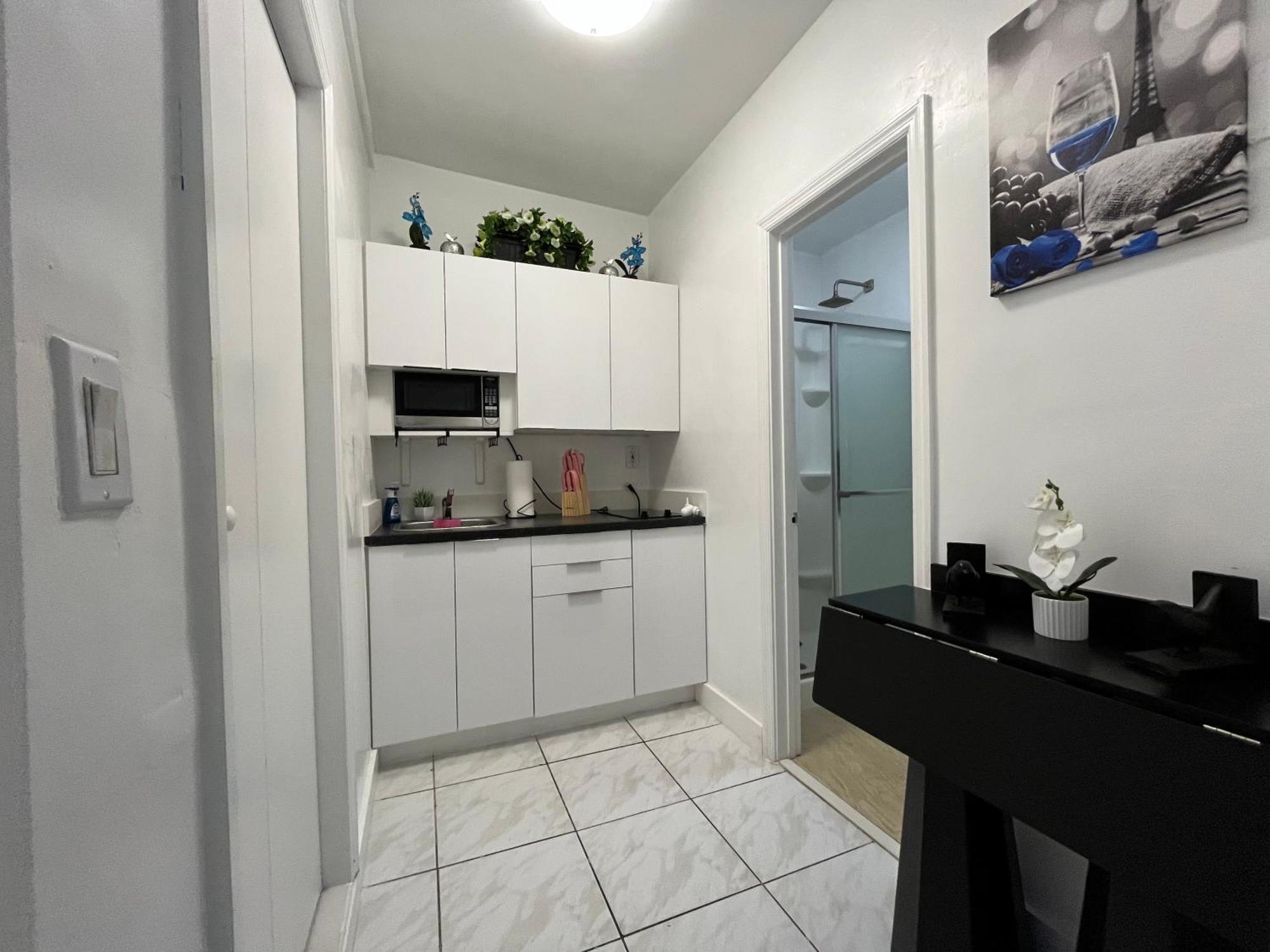 Guest W Free Parking At 7 Min To International Airport Hospedagem domiciliar Miami
