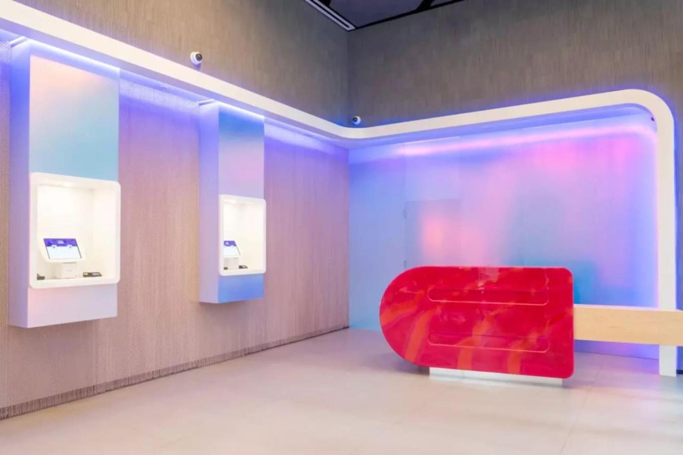 Stylish And Den Across From Bayside * Miami