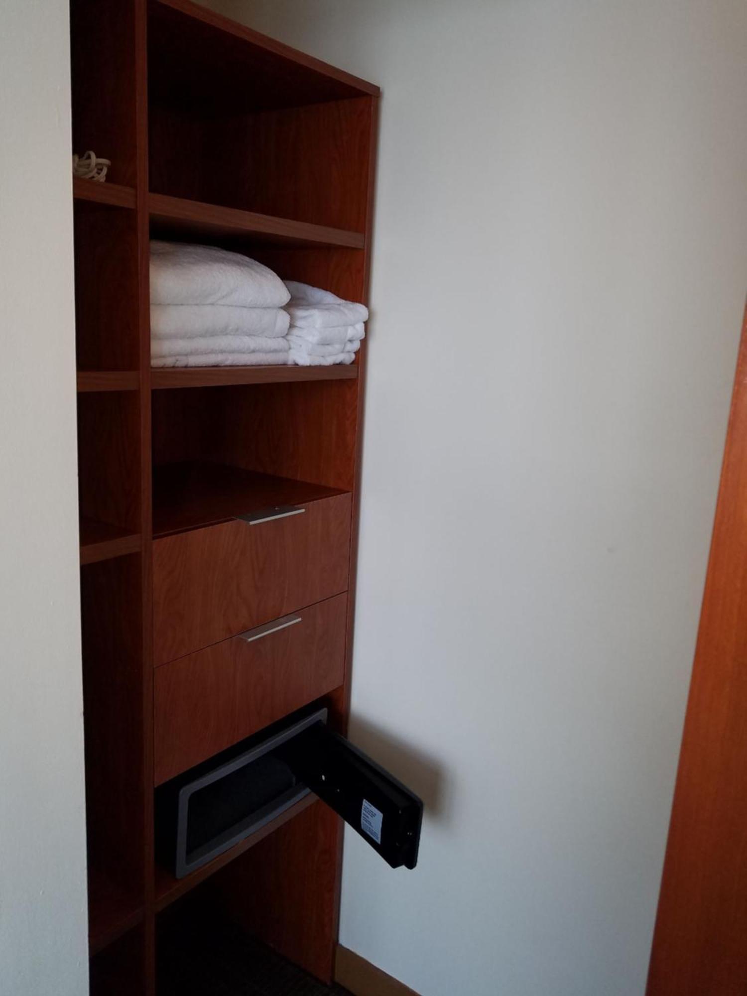 Conrad Apartment *