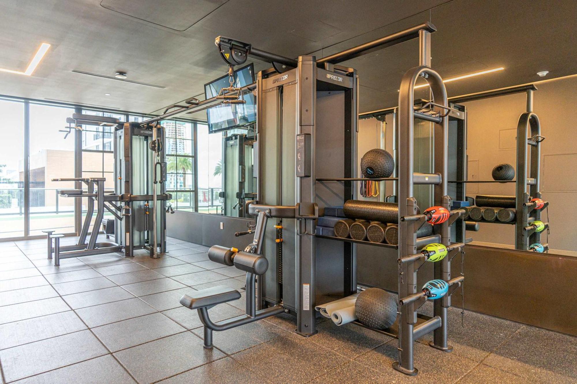 Rumrunner Downtown Pool Gym Full Service Tower Casa de férias Miami