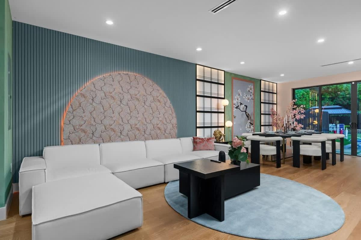 New Modern Design 4 Homes Paris Japan Greece Cuba *