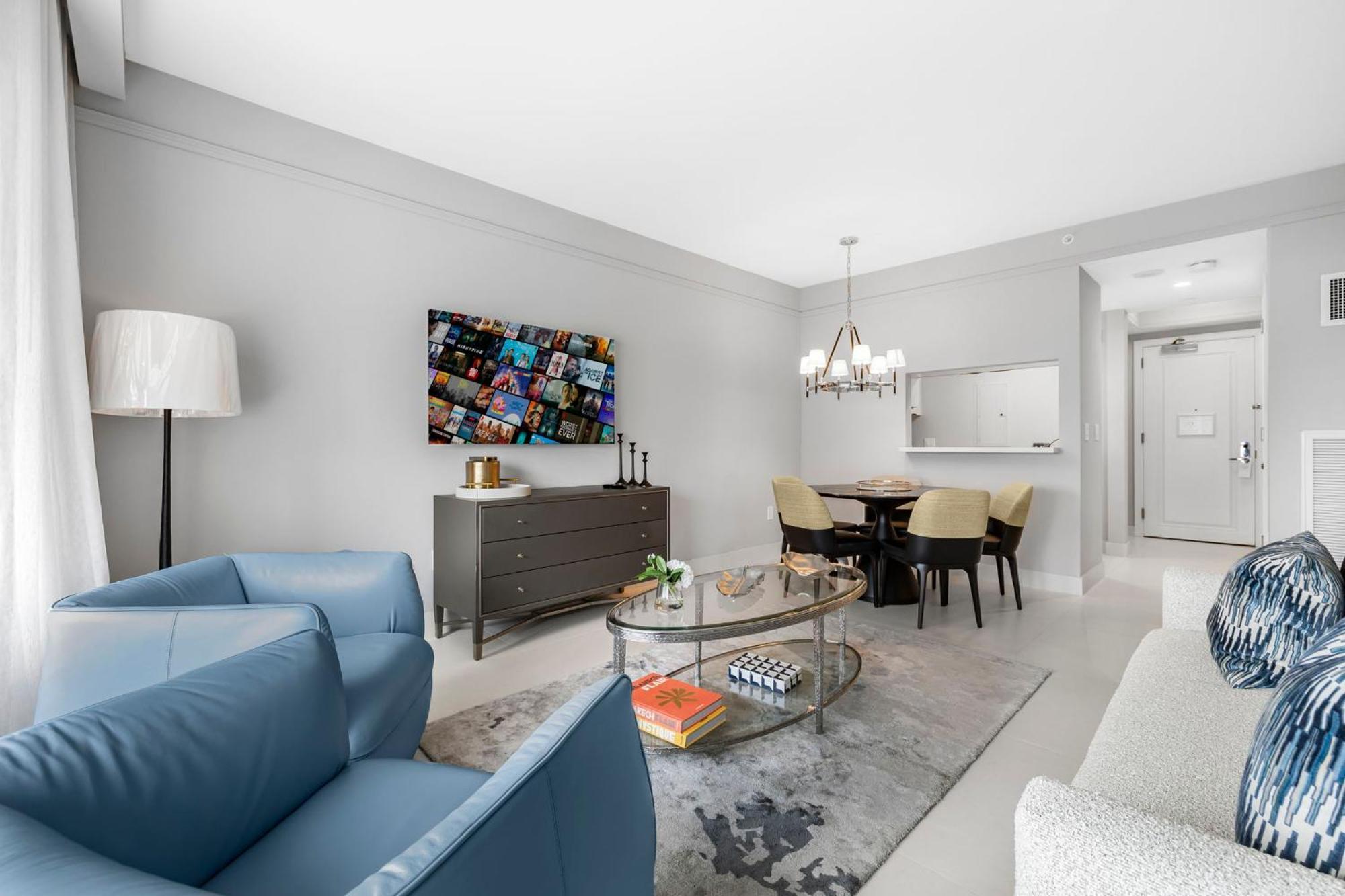 Apartment At 34th Floor! W Views From The Heights 4s