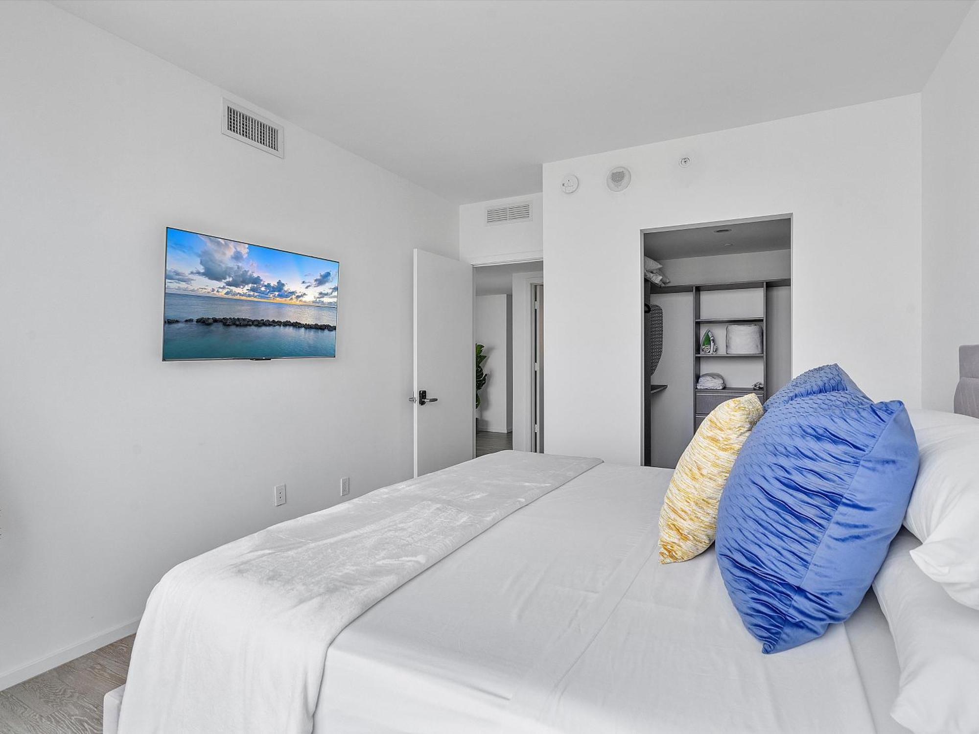 New! X Lounge V - High-rise With Rooftop Pool In Downtown * Miami