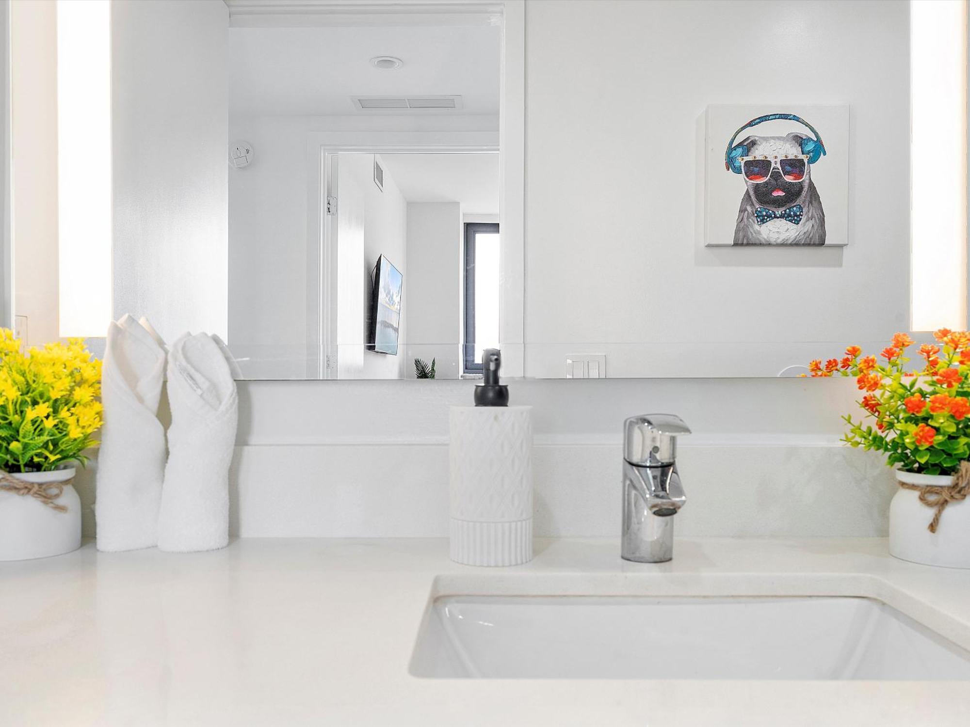 New! X Lounge V - High-rise With Rooftop Pool In Downtown Aparthotel *