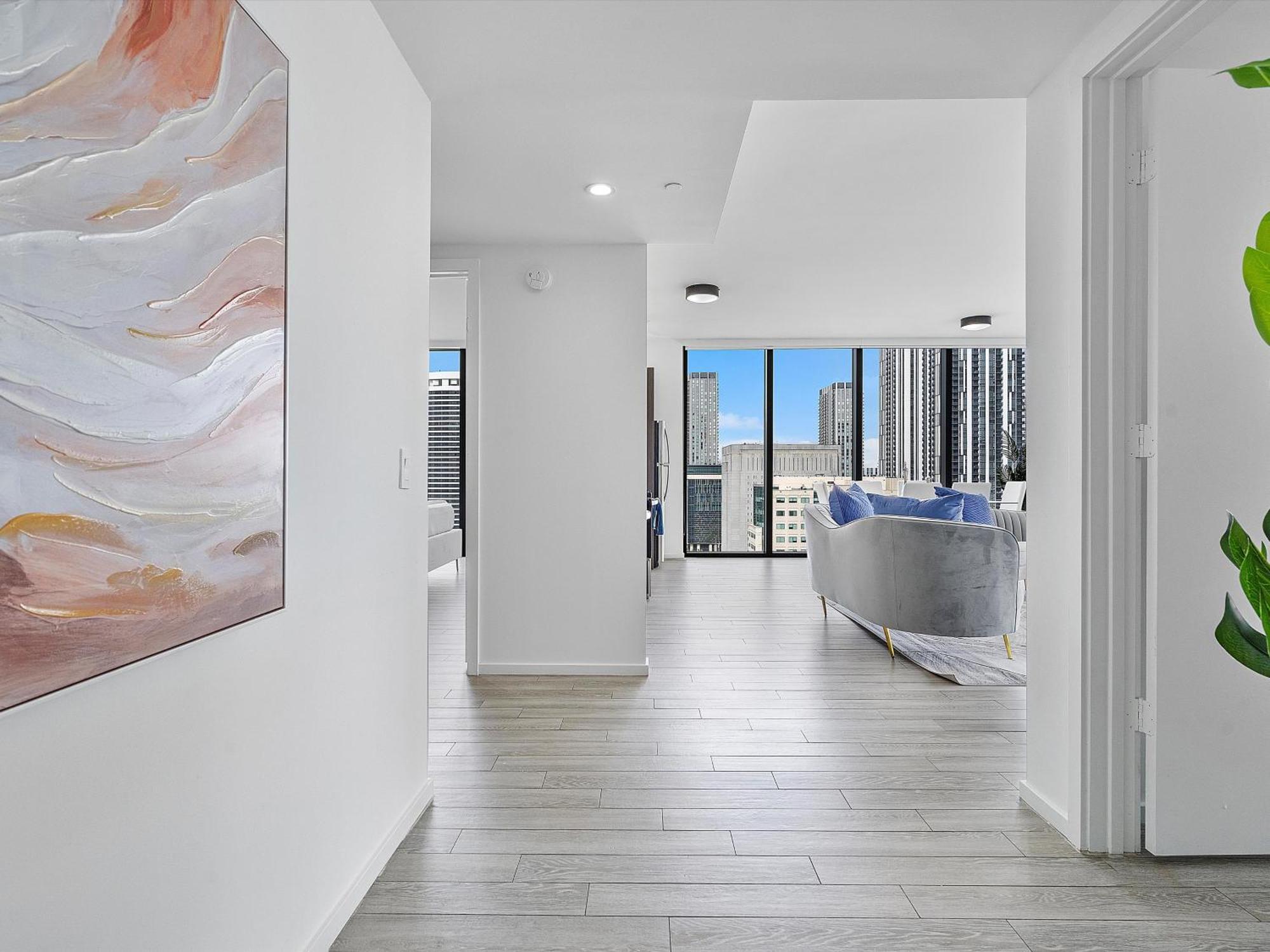 New! X Lounge V - High-rise With Rooftop Pool In Downtown Aparthotel