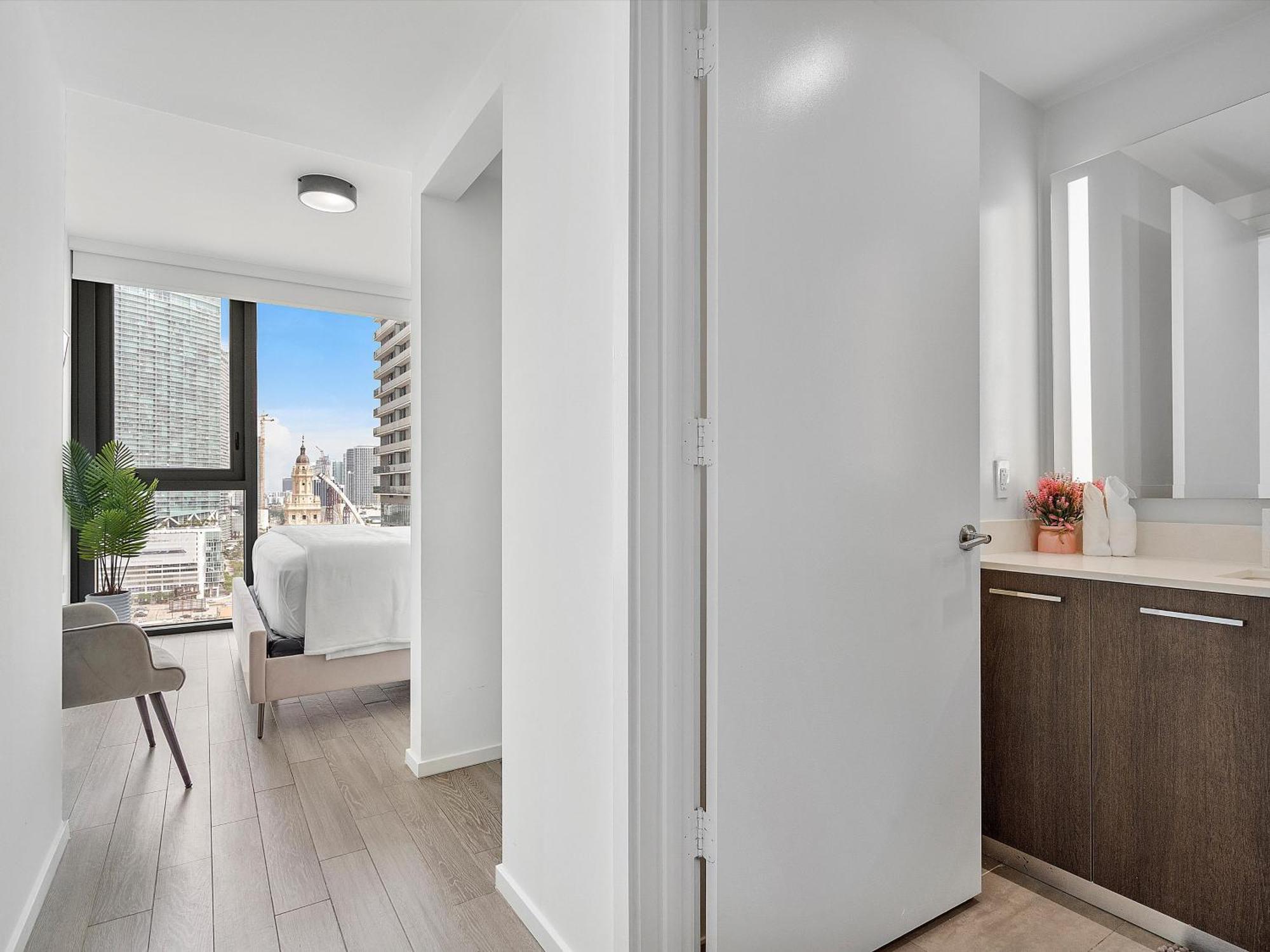 New! X Lounge V - High-rise With Rooftop Pool In Downtown *