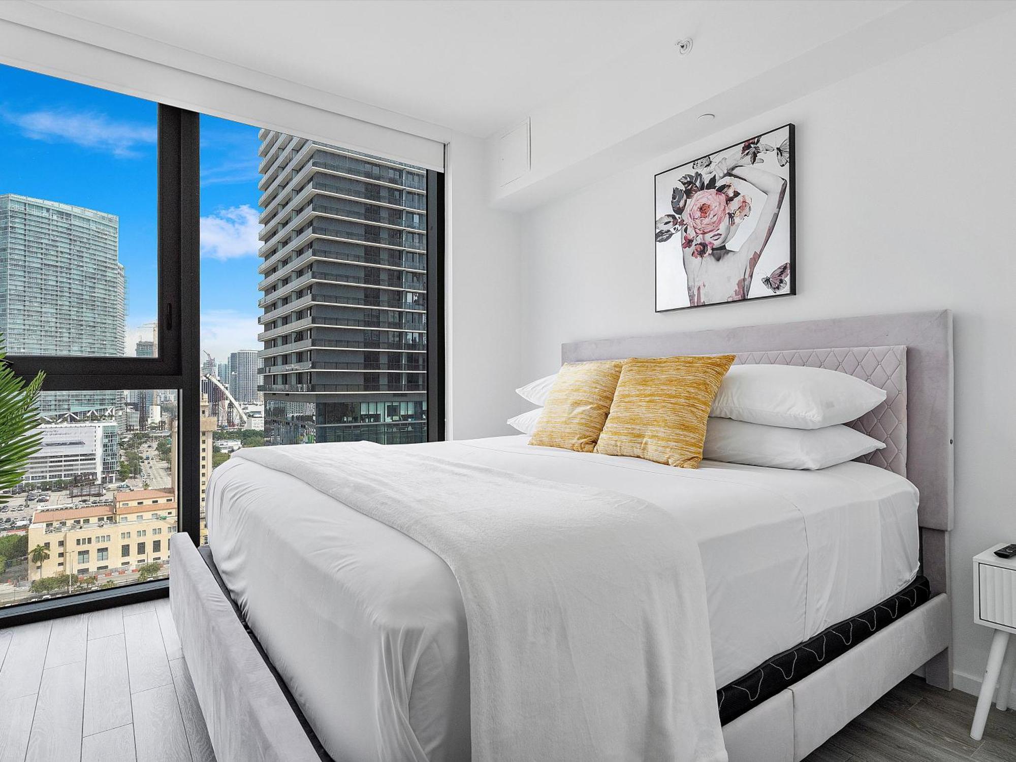 New! X Lounge V - High-rise With Rooftop Pool In Downtown Miami