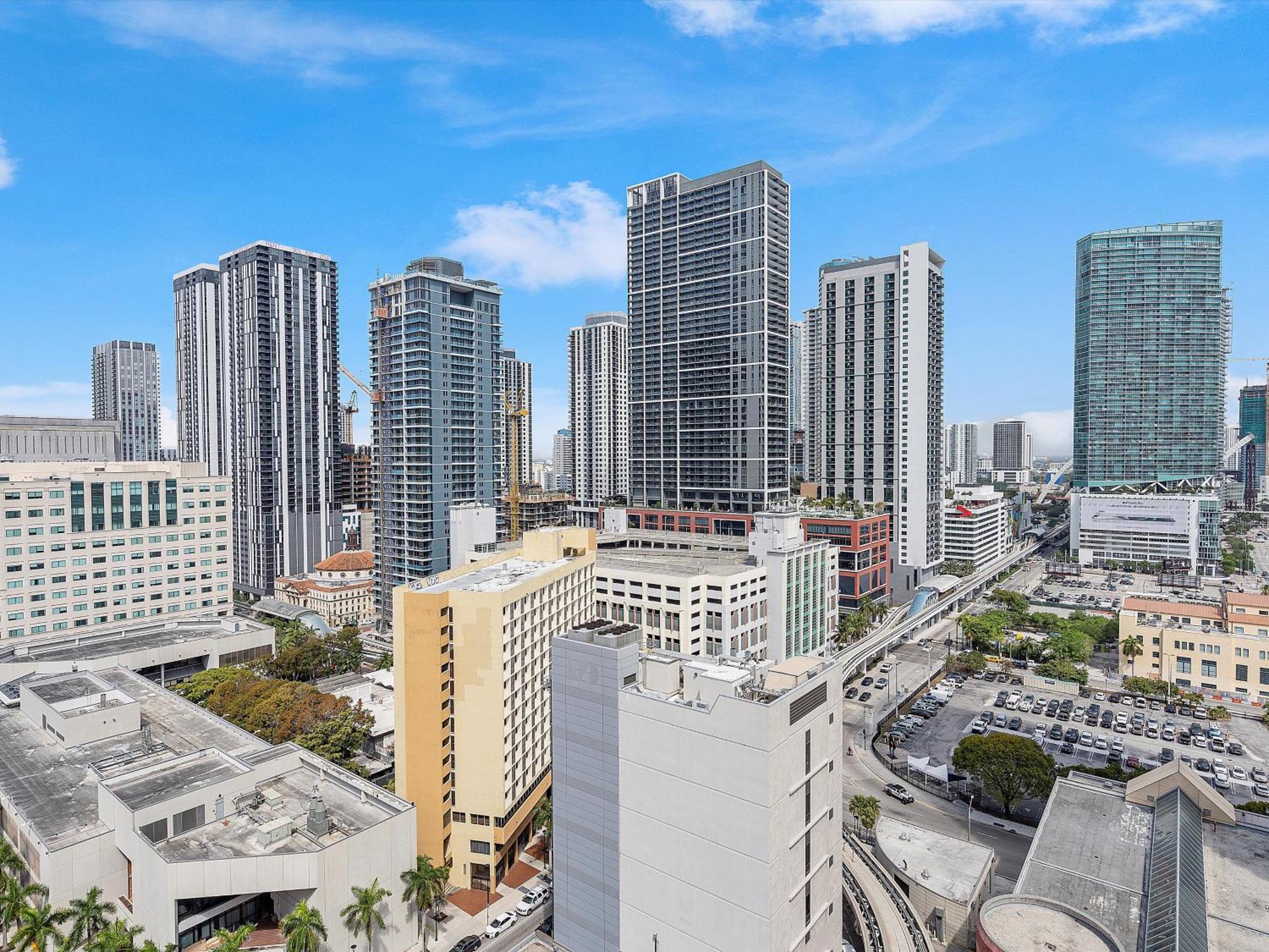 New! X Lounge V - High-rise With Rooftop Pool In Downtown Aparthotel Miami