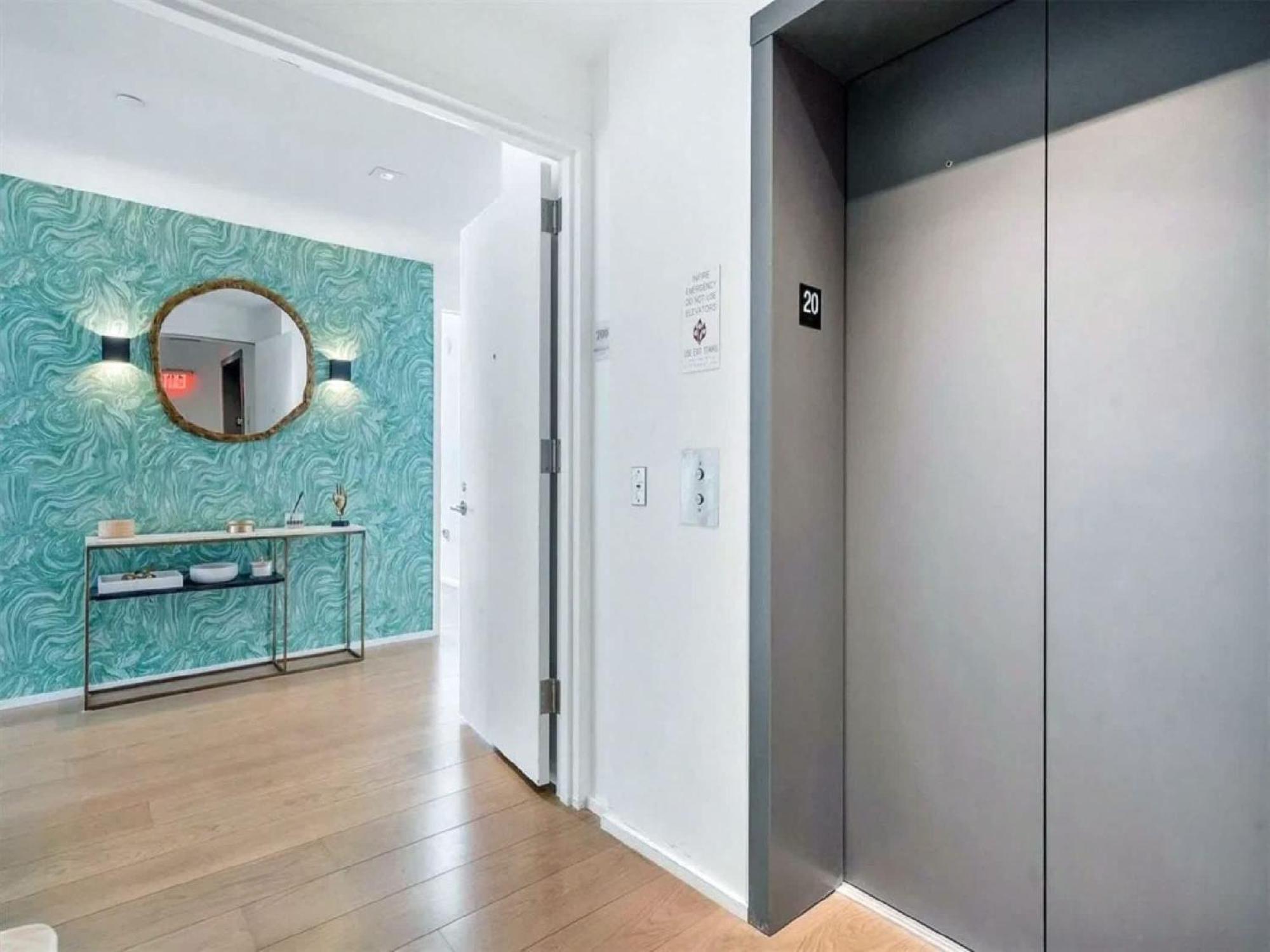 Sky With Bay Views In Edgewater Apartamento