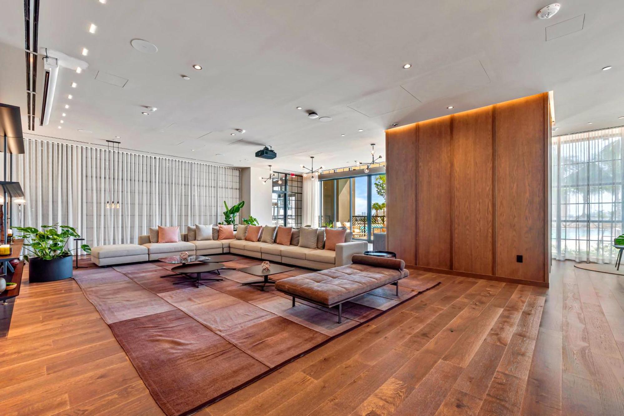 Ultimate Elegance With Panoramic Views Apartamento