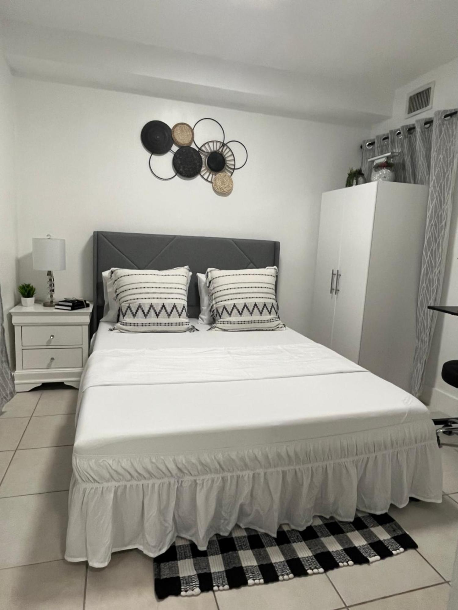 Hospedagem domiciliar Guest W Free Parking At 7 Min To International Airport *