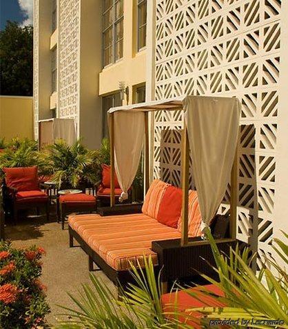 Hotel Courtyard Coral Gables 3*