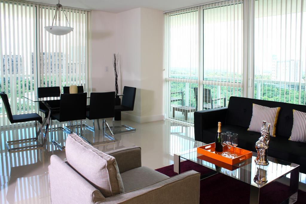 Dharma Brickell At One Broadway 4*