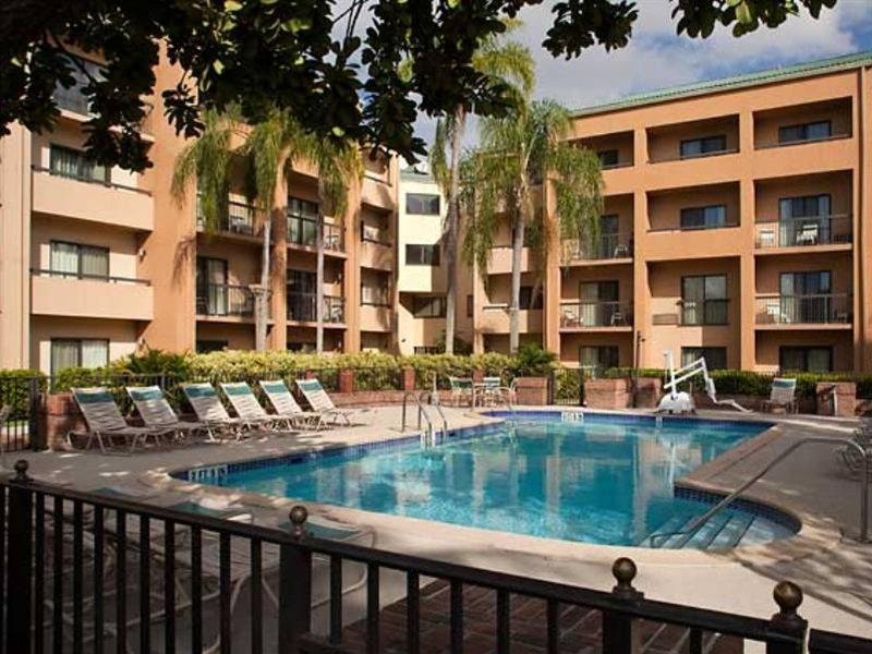 Hotel Courtyard Airport West Doral 3*